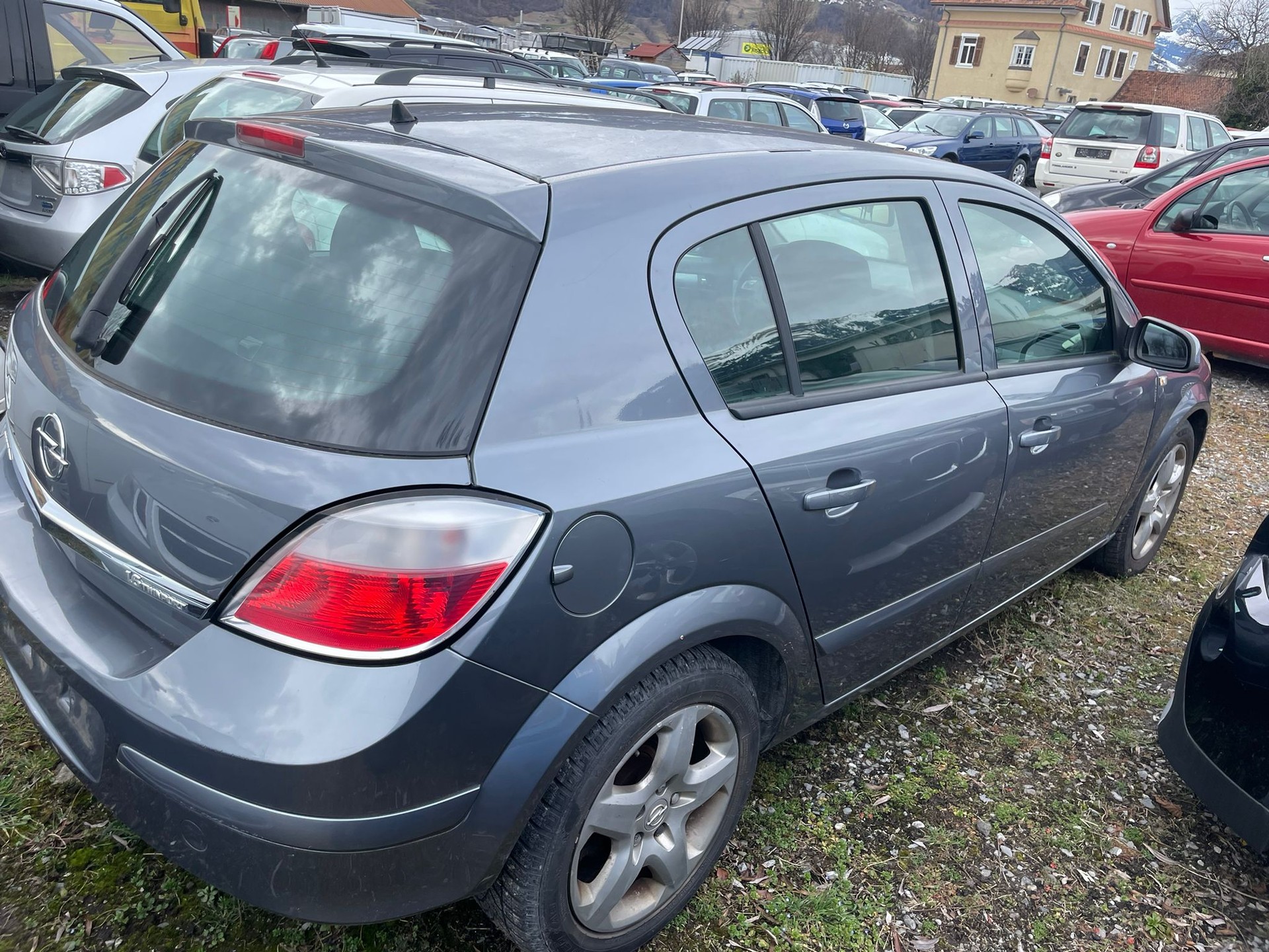 OPEL Astra Caravan 1.8i 16V-image-8