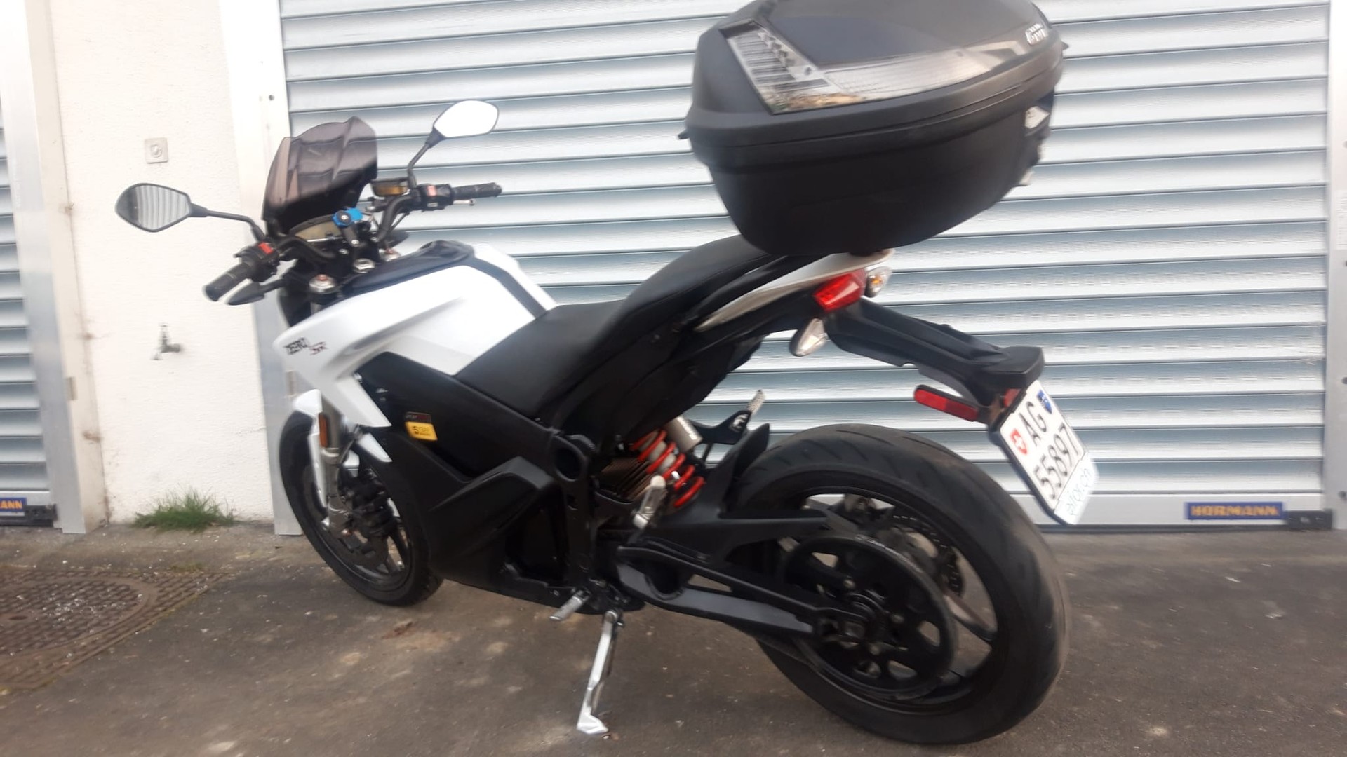 ZERO SR ZF14.4-showroom-element-2