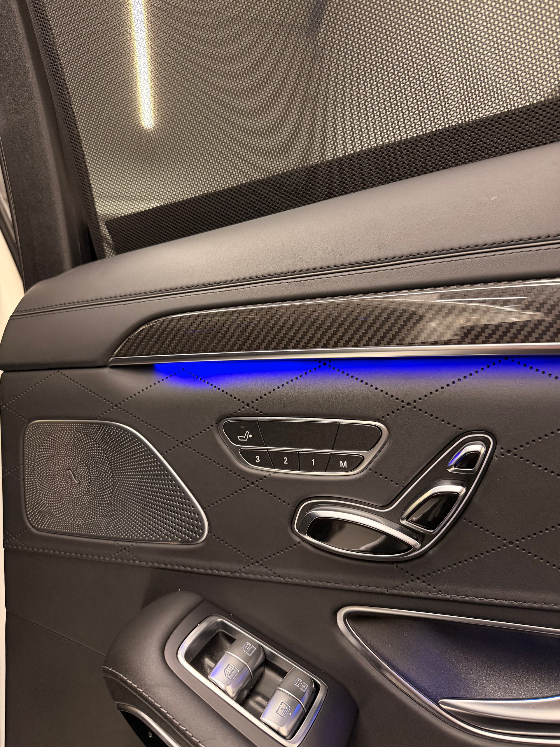 MERCEDES-BENZ S 63 AMG L 4Matic+ 9G-Tronic White Black Performance-image-17