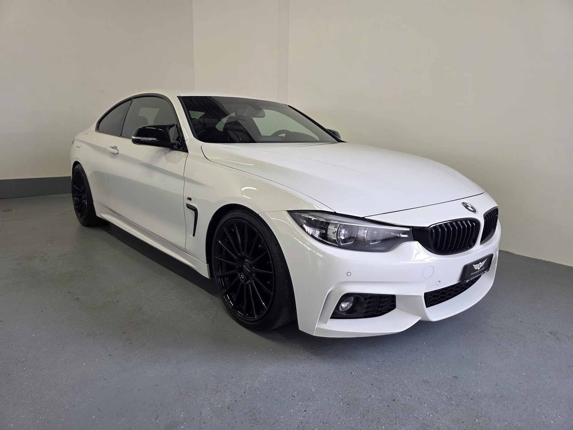 BMW 420i Coupé M Sport Steptronic-image-2