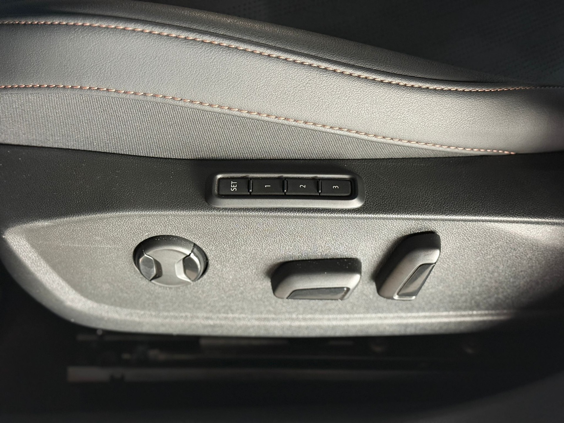 CUPRA Formentor 1.5 e-HYBRID pHEV DSG-image-5