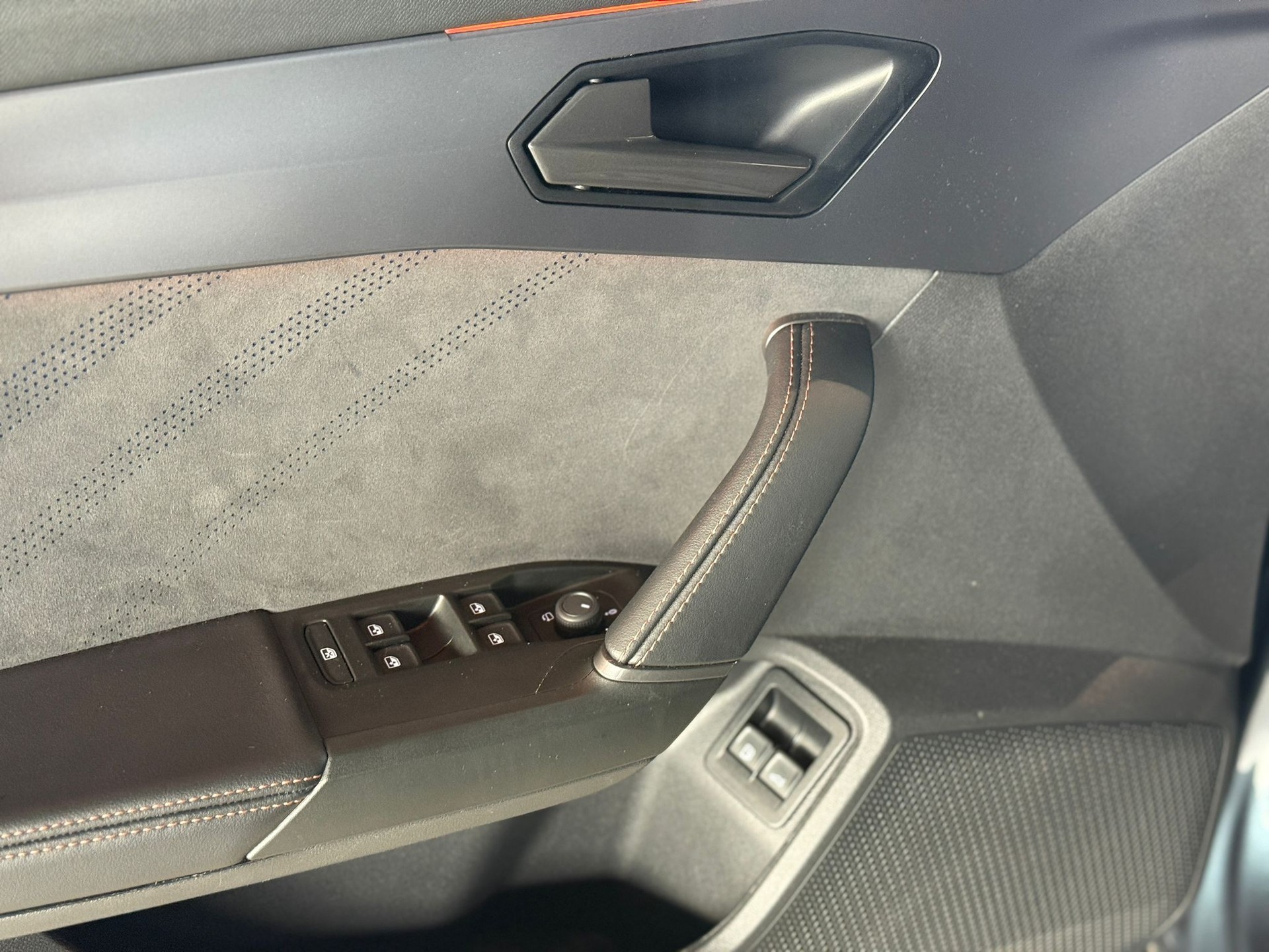 CUPRA Formentor 1.5 e-HYBRID pHEV DSG-image-19