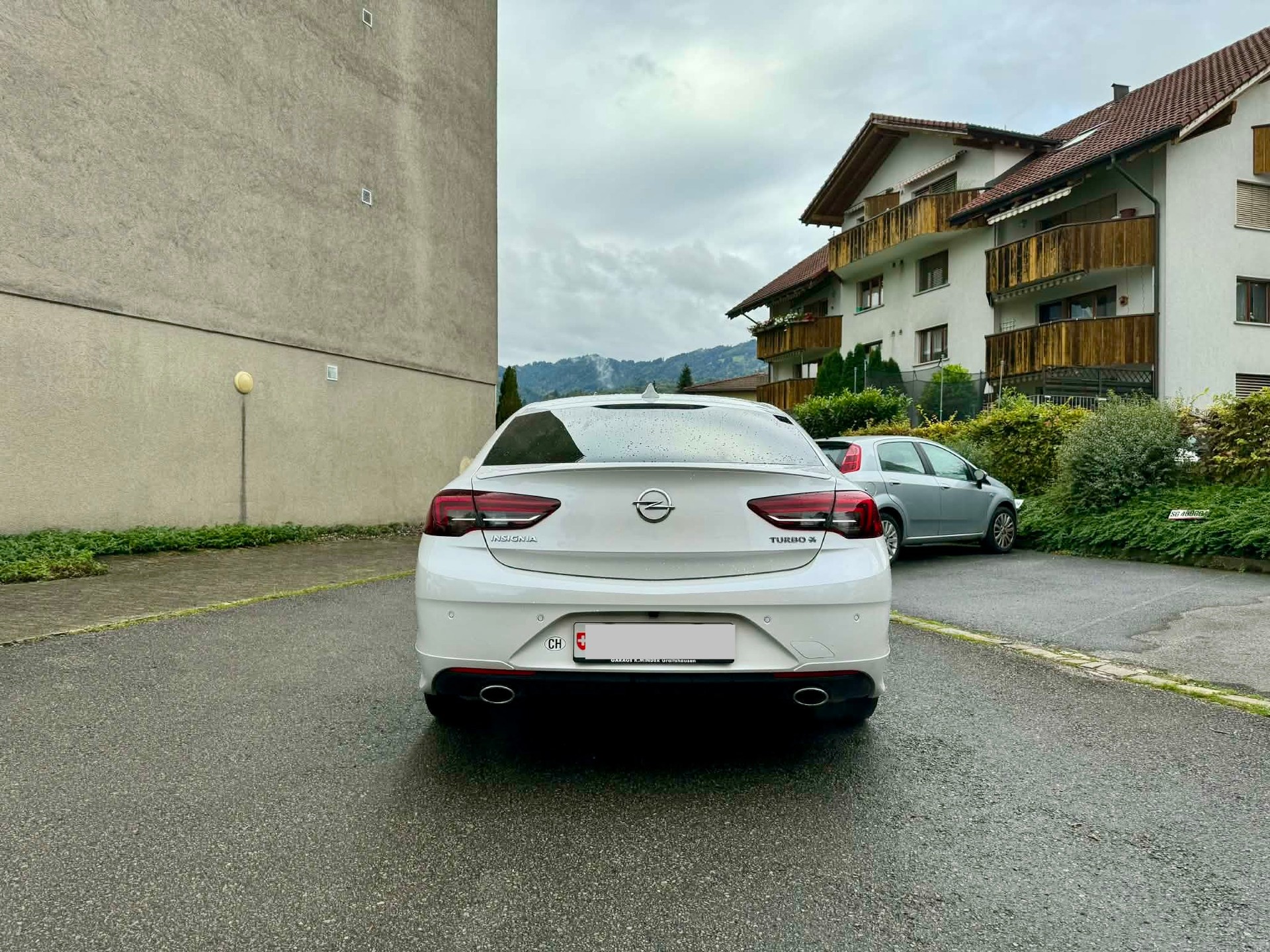 OPEL Insignia 2.0 T Grand Sport Excellence 4WD Automat.-image-3