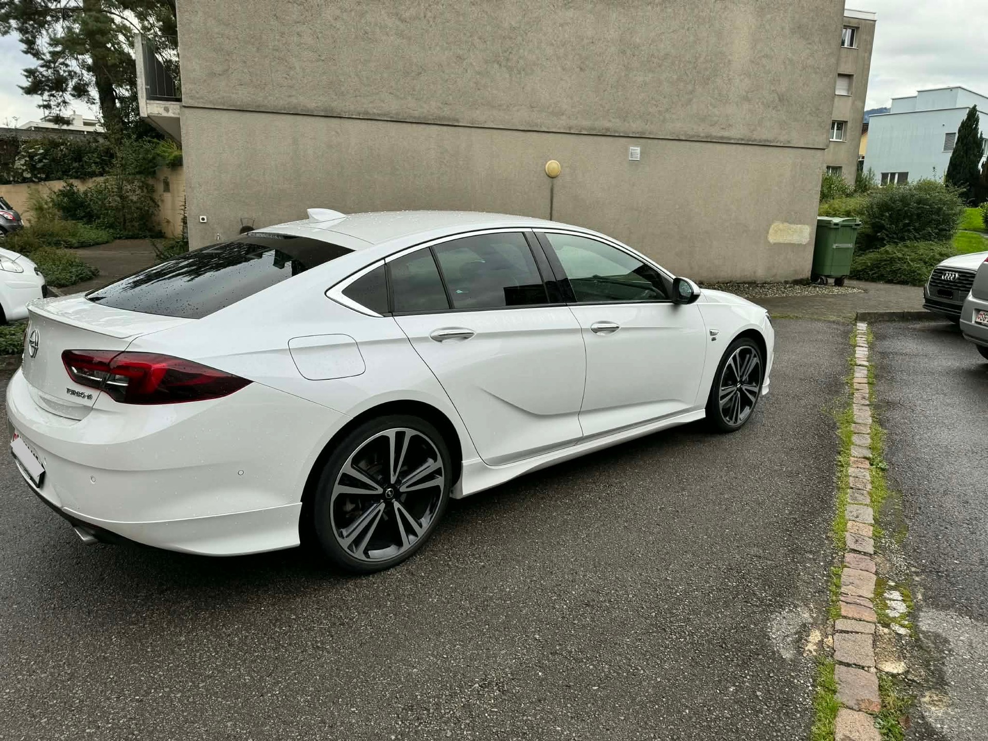 OPEL Insignia 2.0 T Grand Sport Excellence 4WD Automat.-image-1
