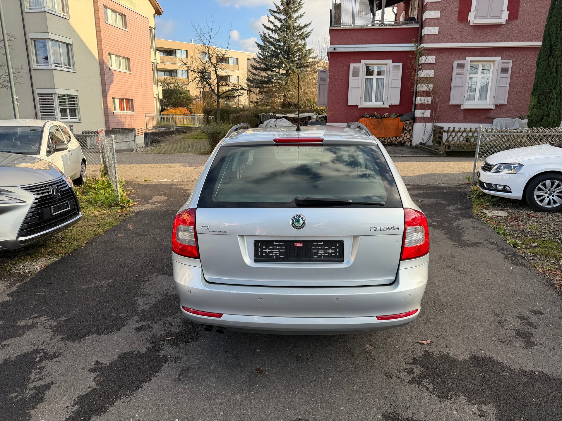 SKODA Octavia Combi 1.4 TSI Classic DSG-image-3