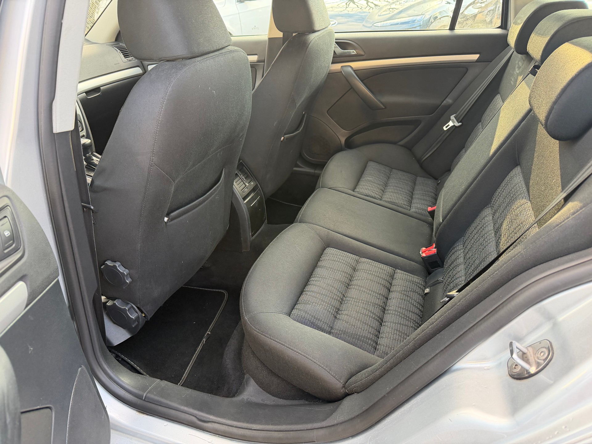 SKODA Octavia Combi 1.4 TSI Classic DSG-image-8