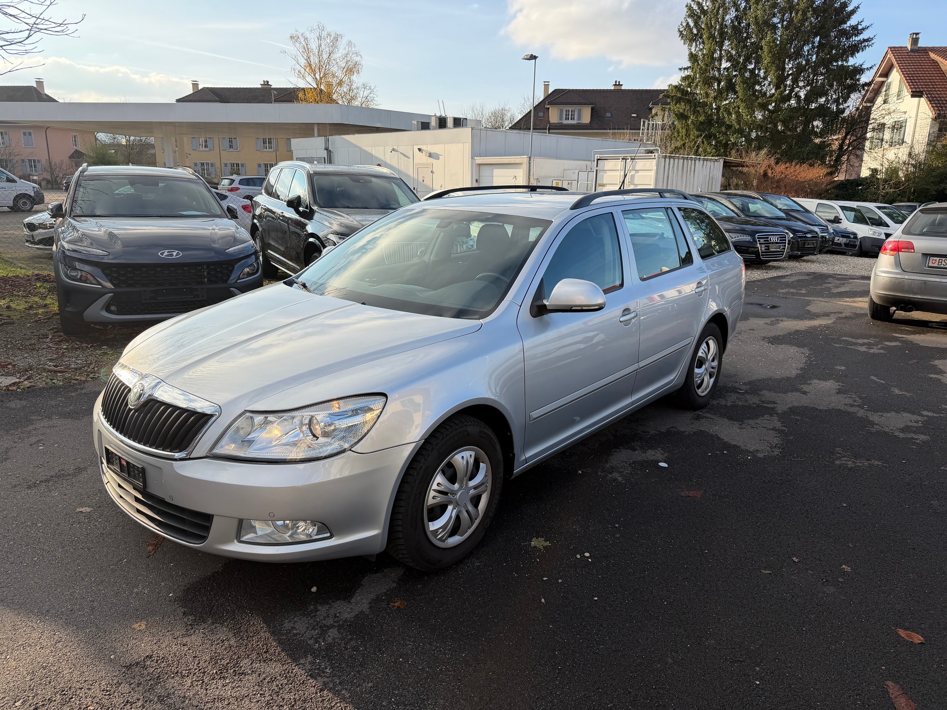 SKODA Octavia Combi 1.4 TSI Classic DSG-image-1