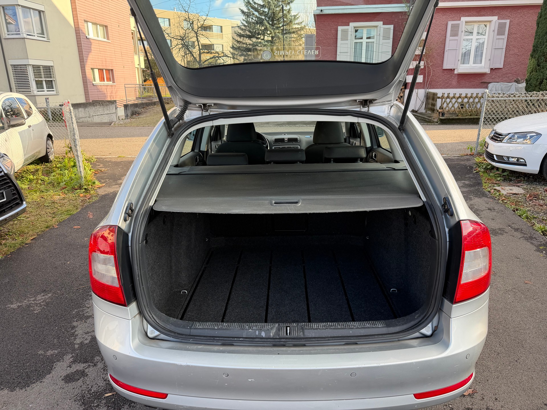 SKODA Octavia Combi 1.4 TSI Classic DSG-image-9