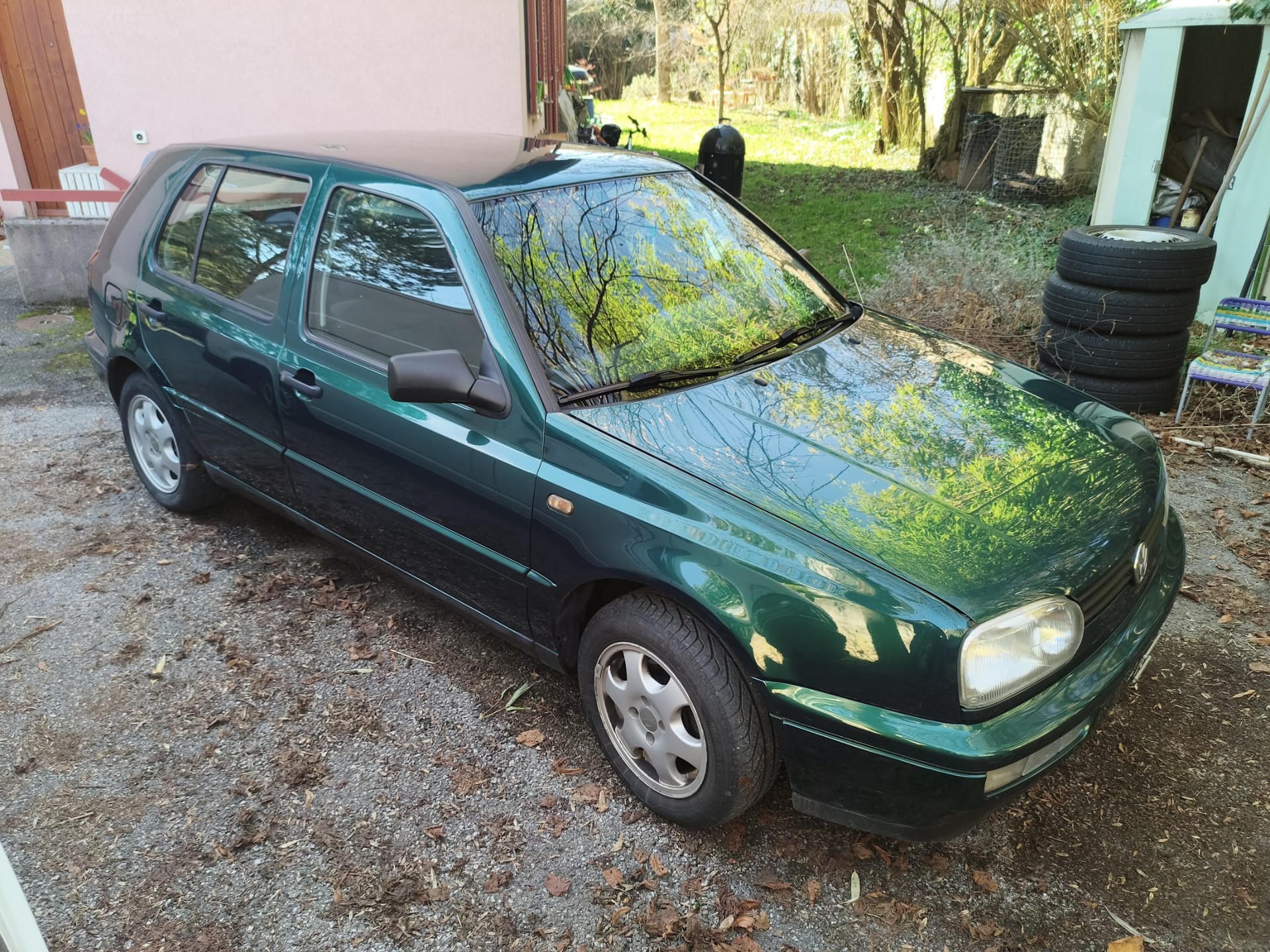 VW Golf 2000 Swiss L. syncro-image-0