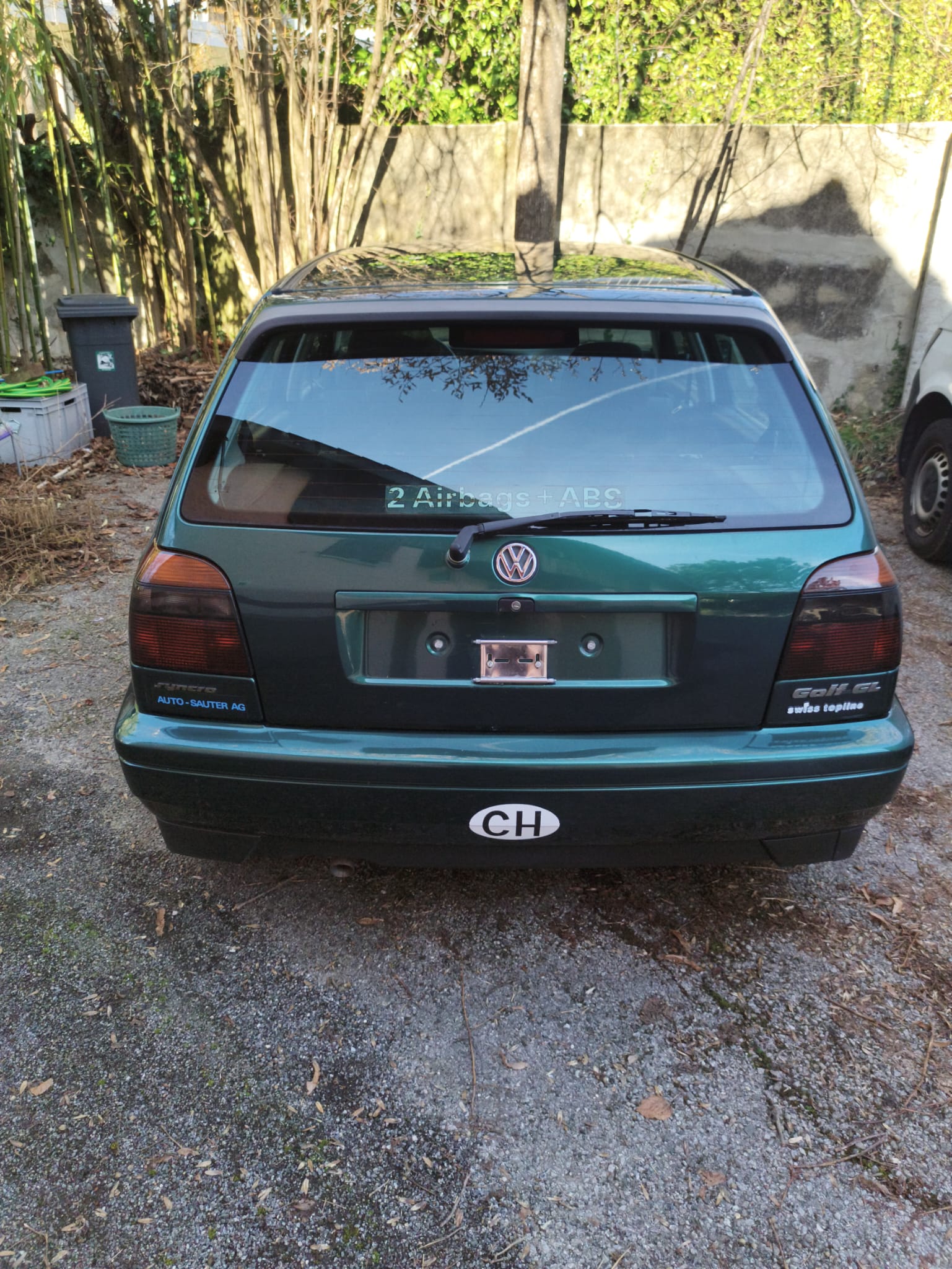 VW Golf 2000 Swiss L. syncro-image-1