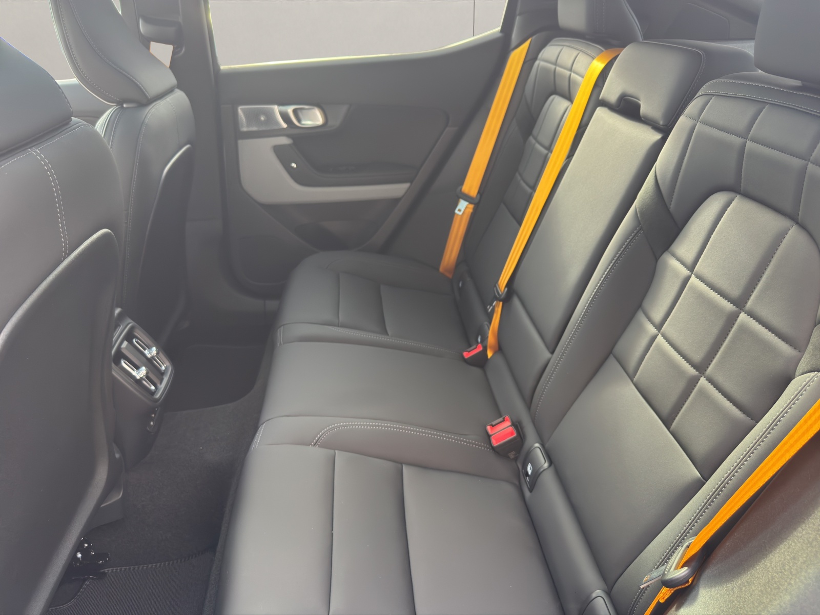 POLESTAR 2 Long Range Dual Motor Performance Prime-image-10