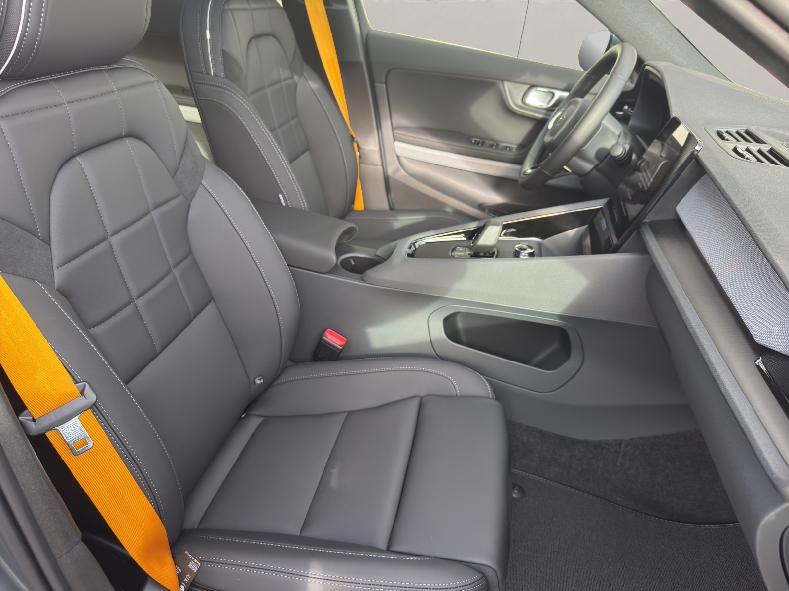 POLESTAR 2 Long Range Dual Motor Performance Prime-image-12