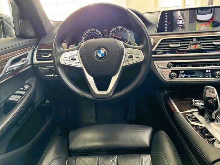 BMW 750Li xDrive Steptronic-image-7