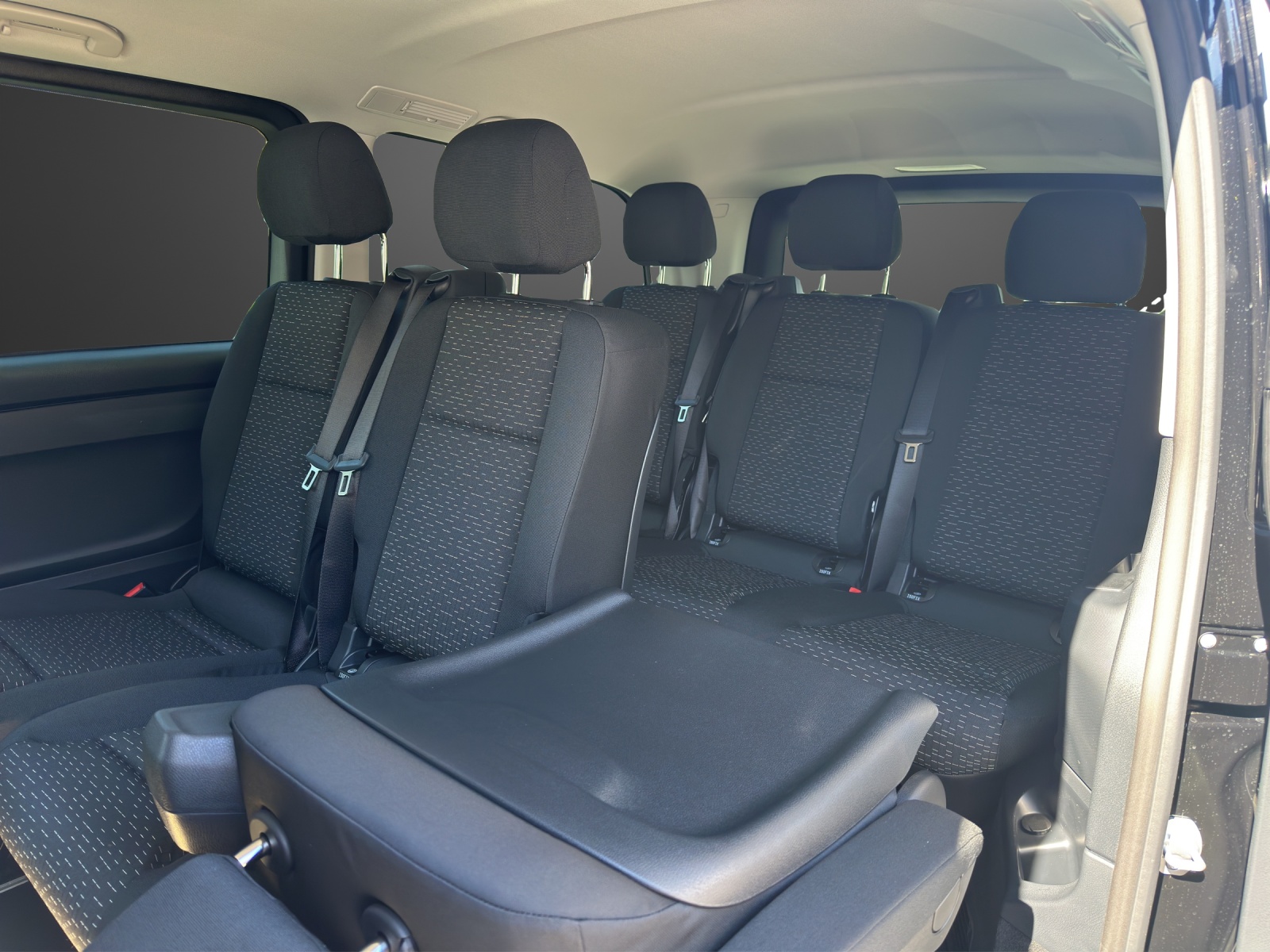 MERCEDES-BENZ Vito 116 CDI Lang Tourer 9G-Tronic 4M Select-image-9