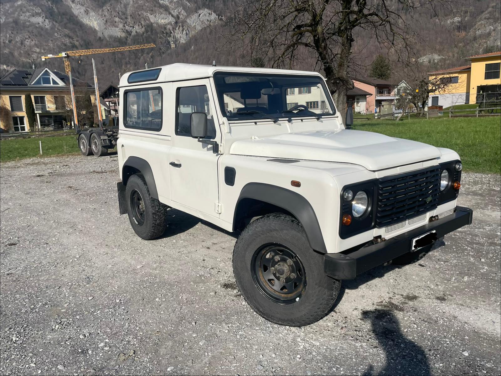 LAND ROVER Defender 90 SW 2.4Tdc-image-0