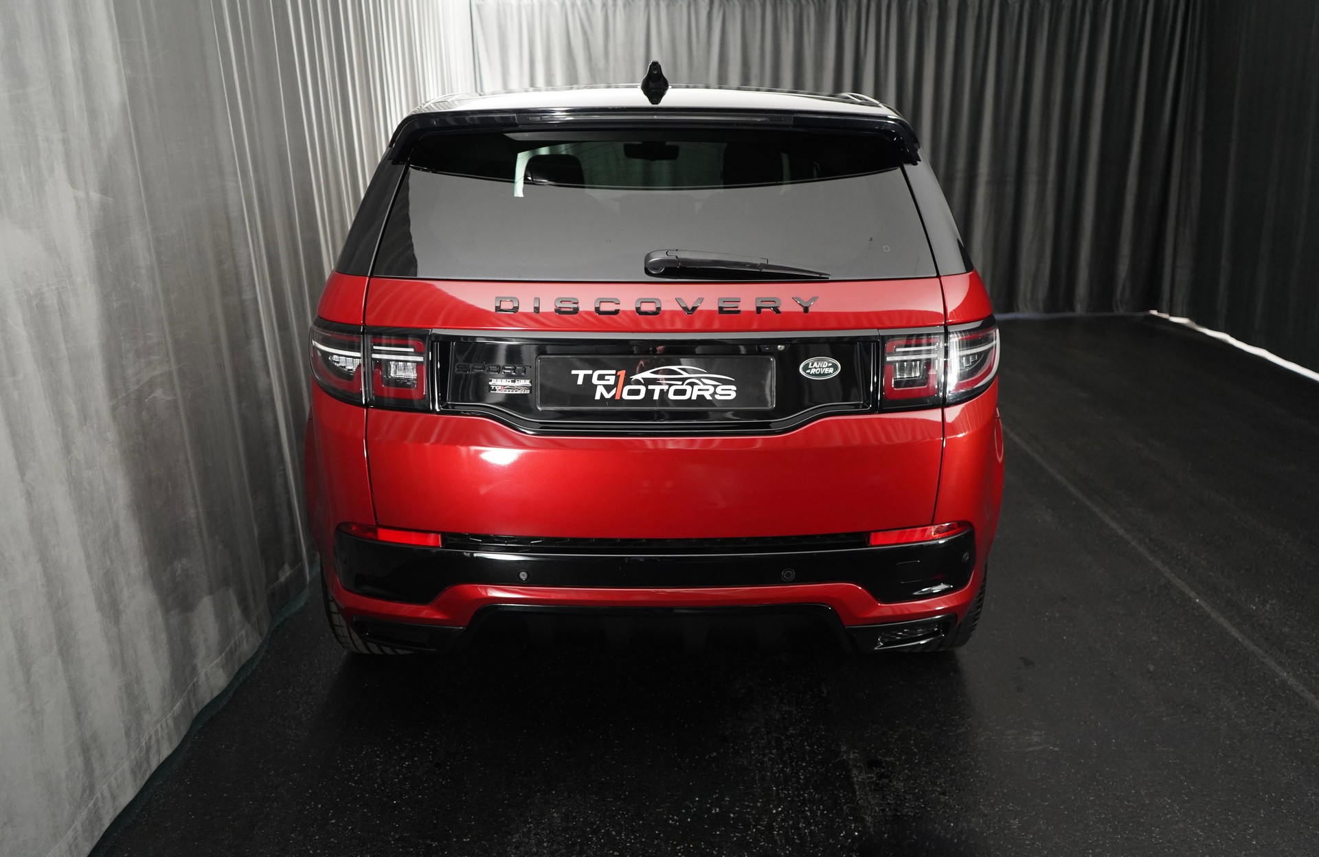 LAND ROVER Discovery Sport R Dyn P250 2.0 Si4 MHEV HSE AT9-image-3