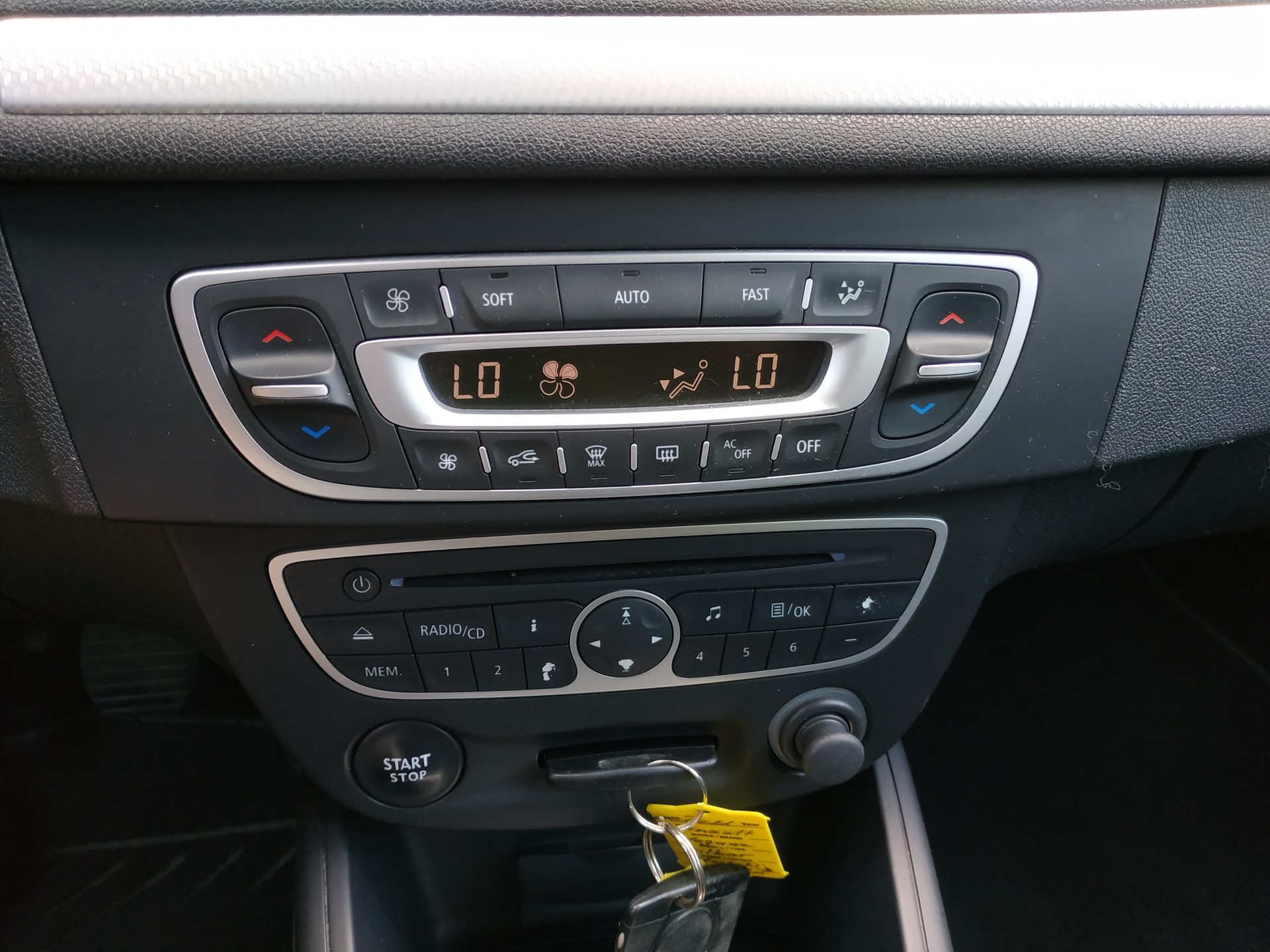 RENAULT Mégane Coupé 1.4 16V Turbo Dynamique-image-13