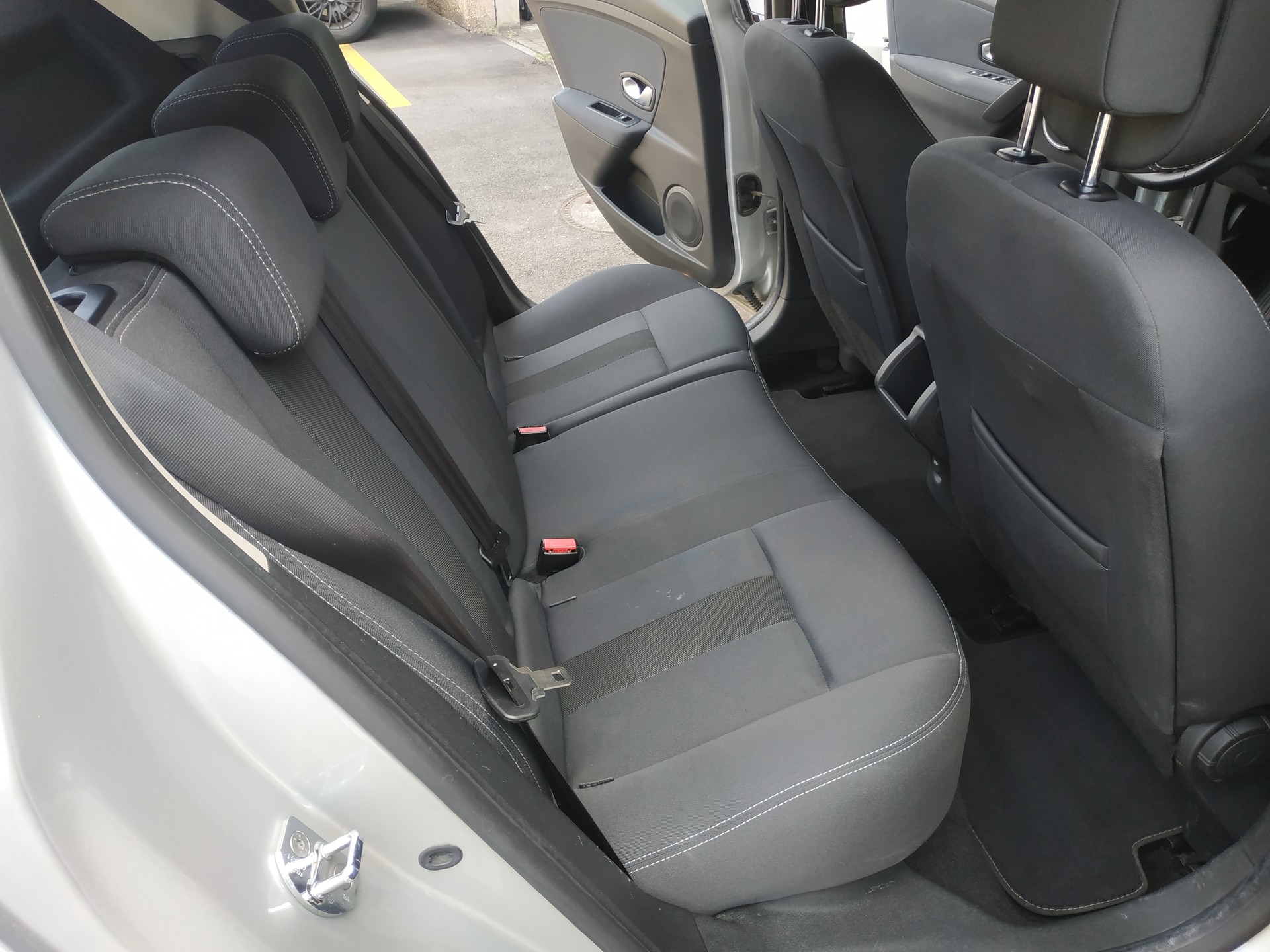 RENAULT Mégane Coupé 1.4 16V Turbo Dynamique-image-15