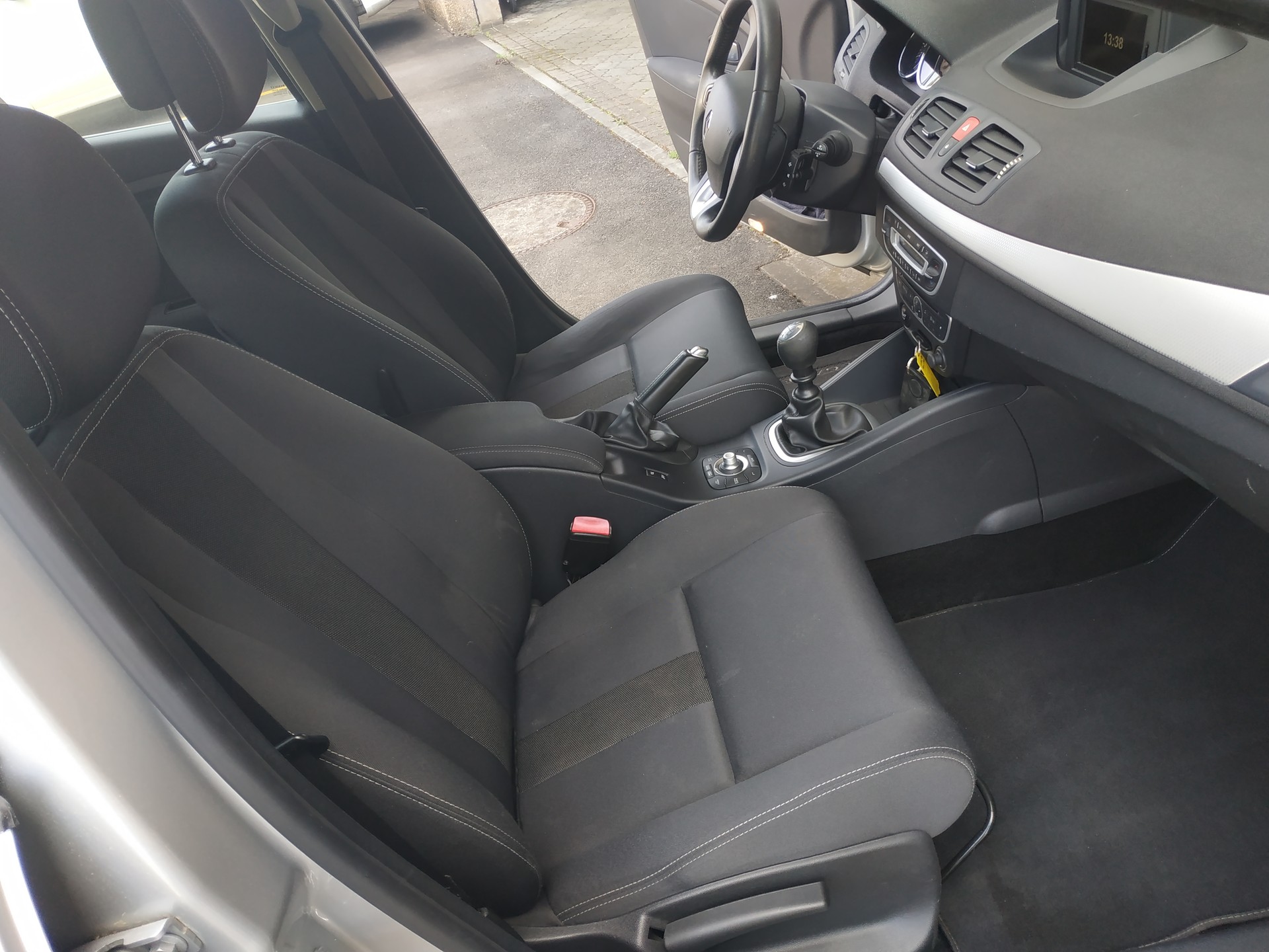 RENAULT Mégane Coupé 1.4 16V Turbo Dynamique-image-11