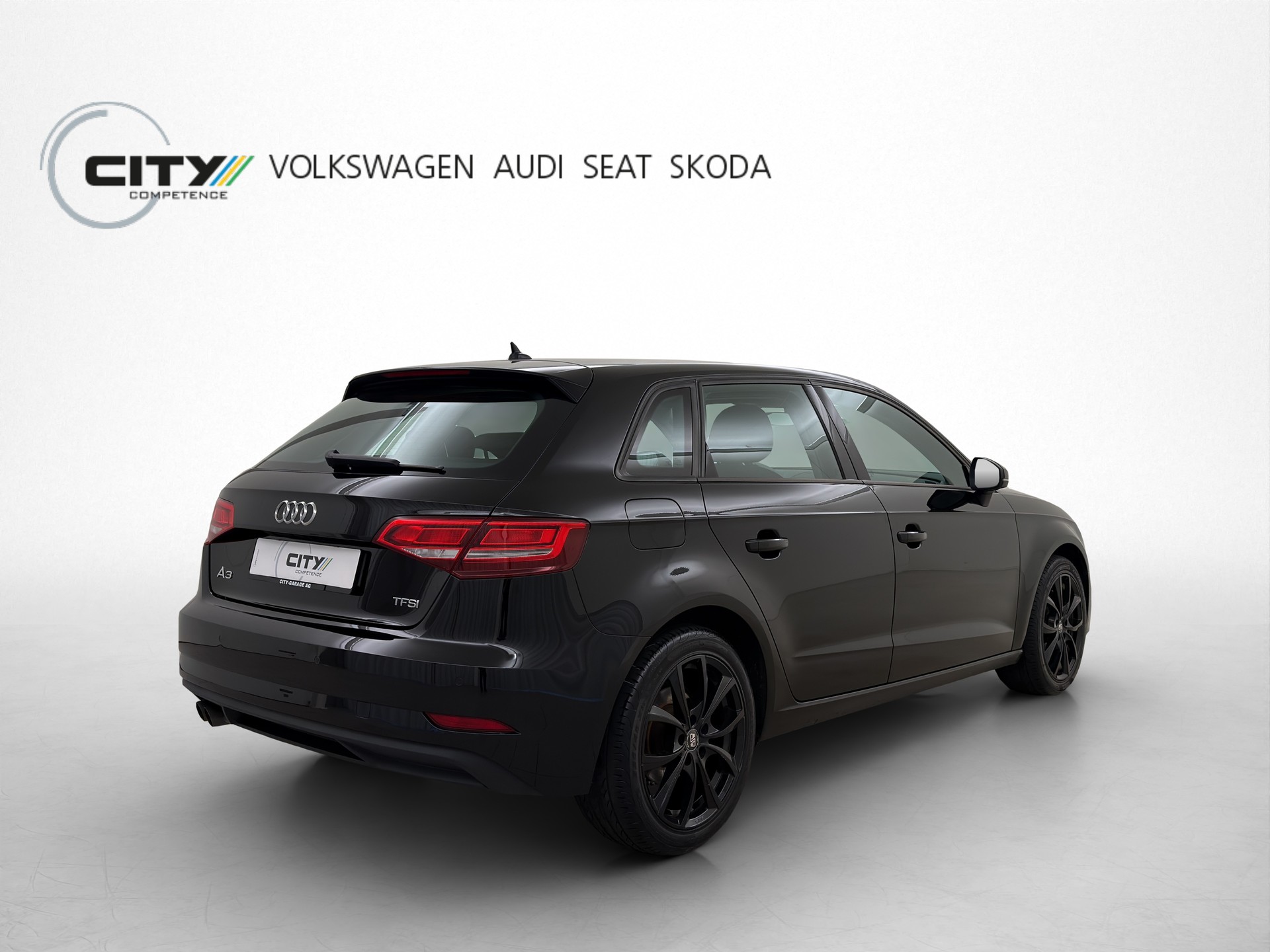AUDI A3 Sportback 1.5 T FSI S-Tronic-image-4
