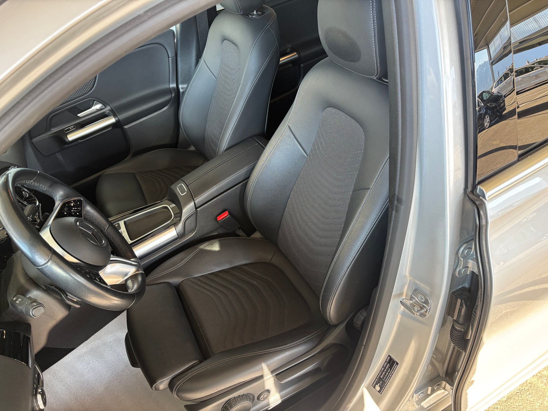 MERCEDES-BENZ B 220 d Style 8G-DCT-image-6