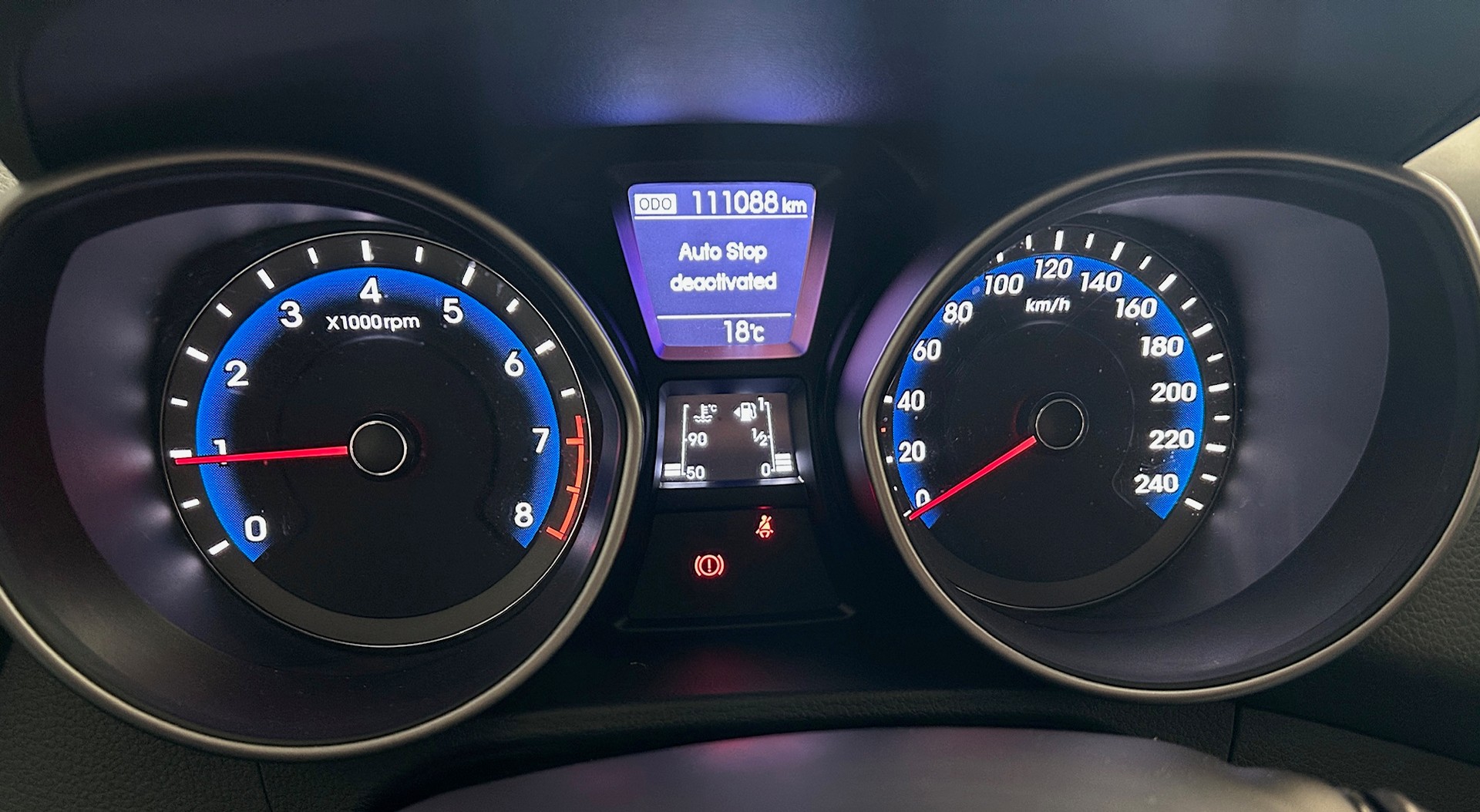 HYUNDAI i30 1.4 Comfort-image-12