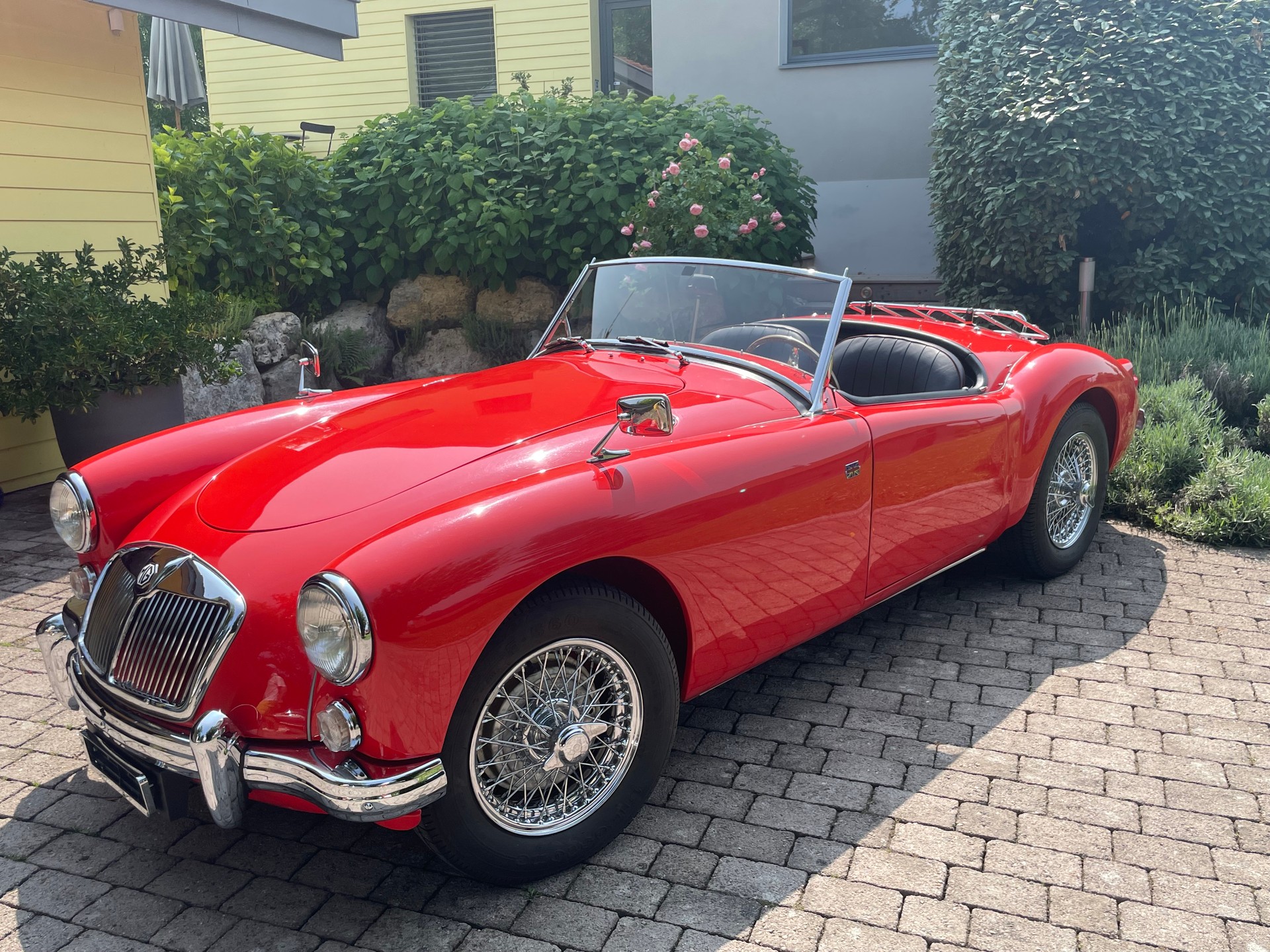 MG MGA