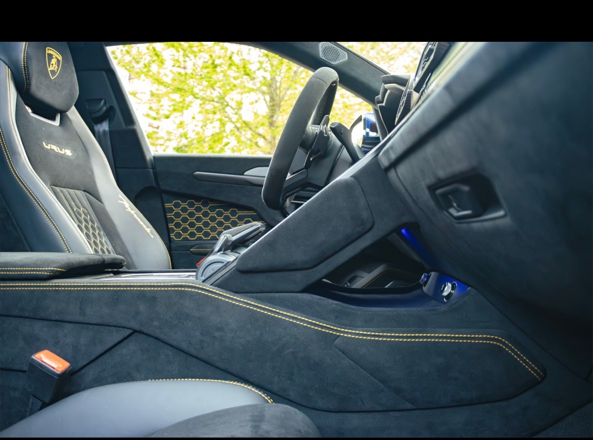 LAMBORGHINI LAMBORGHINI Urus E-Gear Performante 60 anniversario-image-6