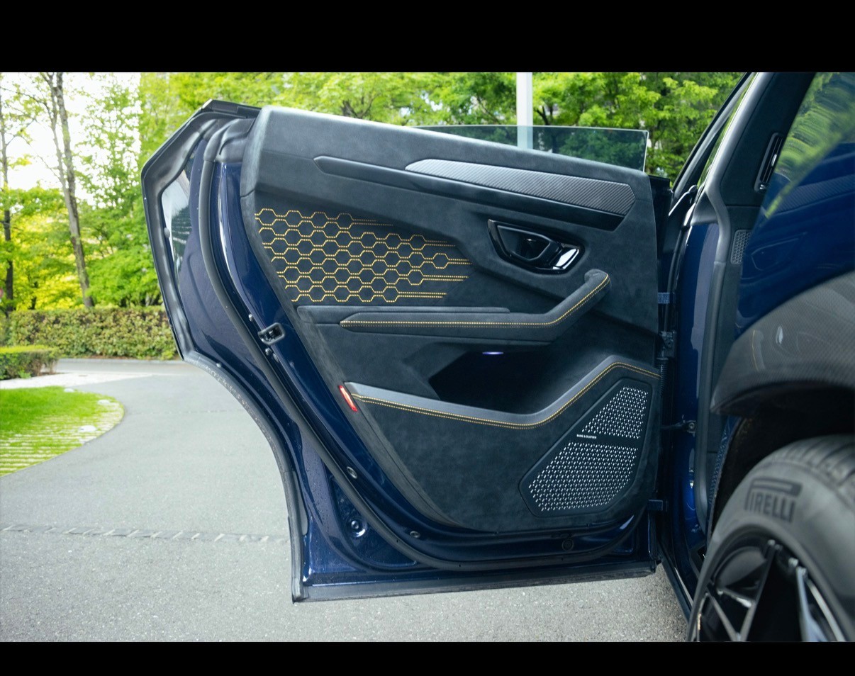 LAMBORGHINI LAMBORGHINI Urus E-Gear Performante 60 anniversario-image-5