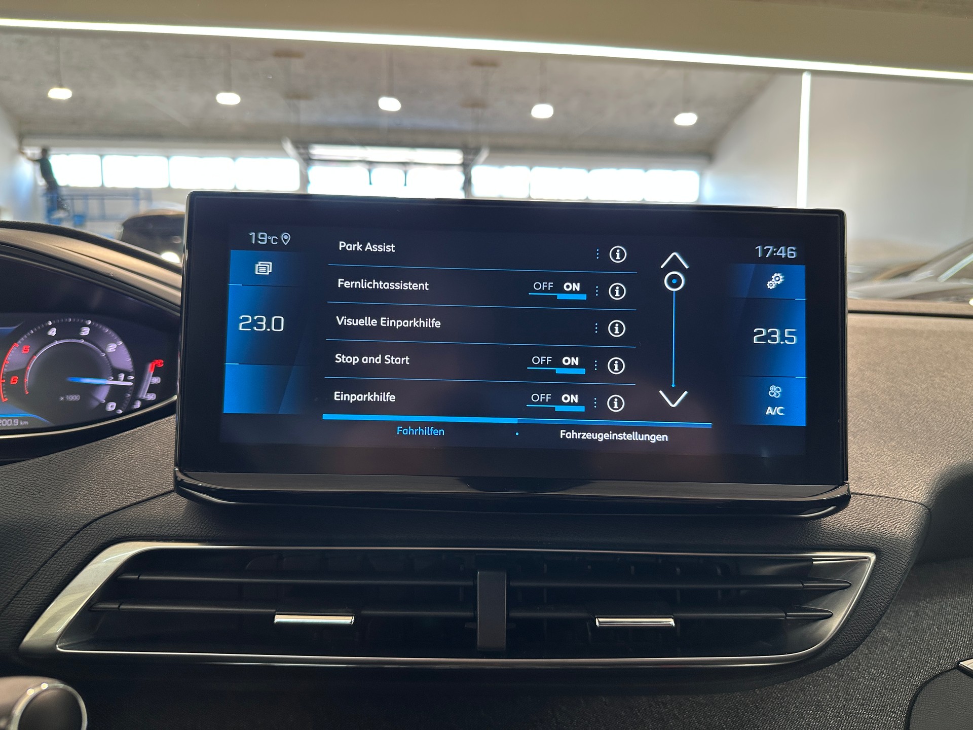 PEUGEOT 5008 1.5 BlueHDi Road Trip EAT8-image-18