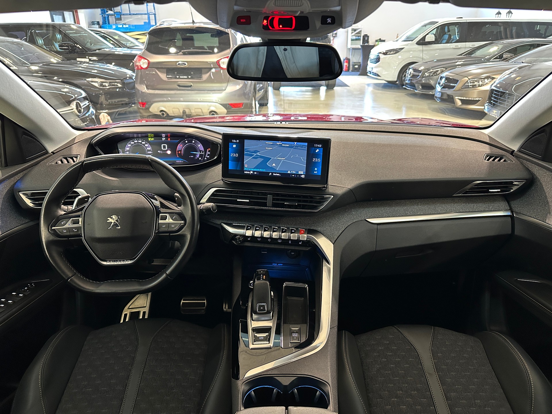 PEUGEOT 5008 1.5 BlueHDi Road Trip EAT8-image-15