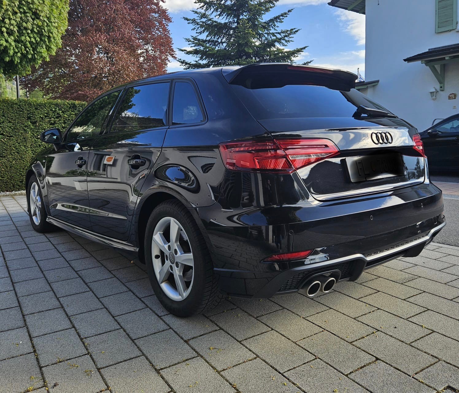 AUDI A3 Sportback 40 TFSI Sport quattro S-tronic-image-1