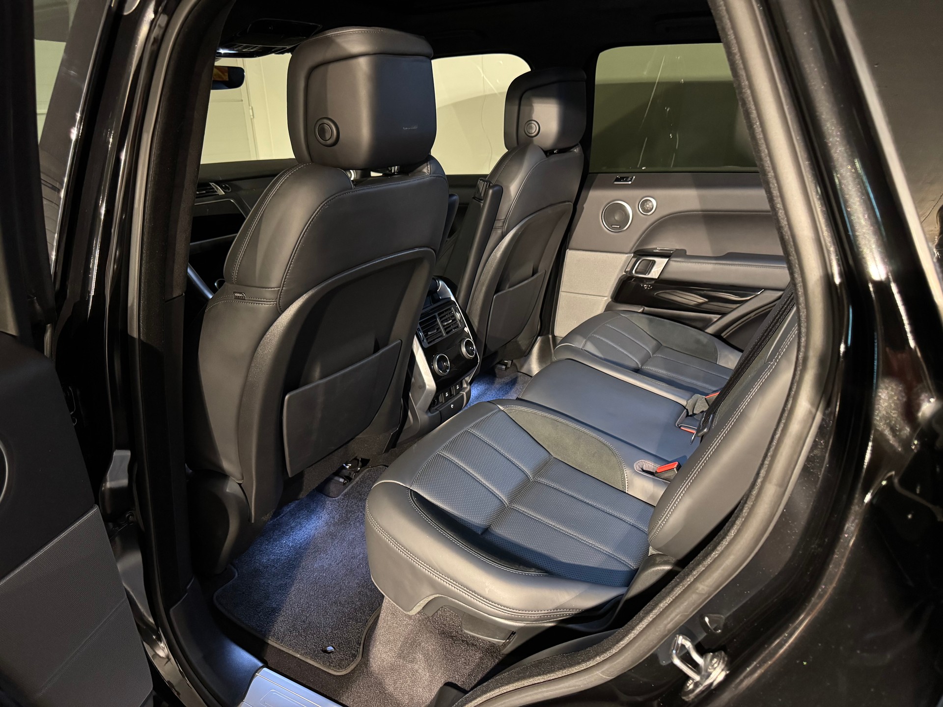 LAND ROVER Range Rover Sport P400 3.0 I6 MHEV HST Automatic-image-19
