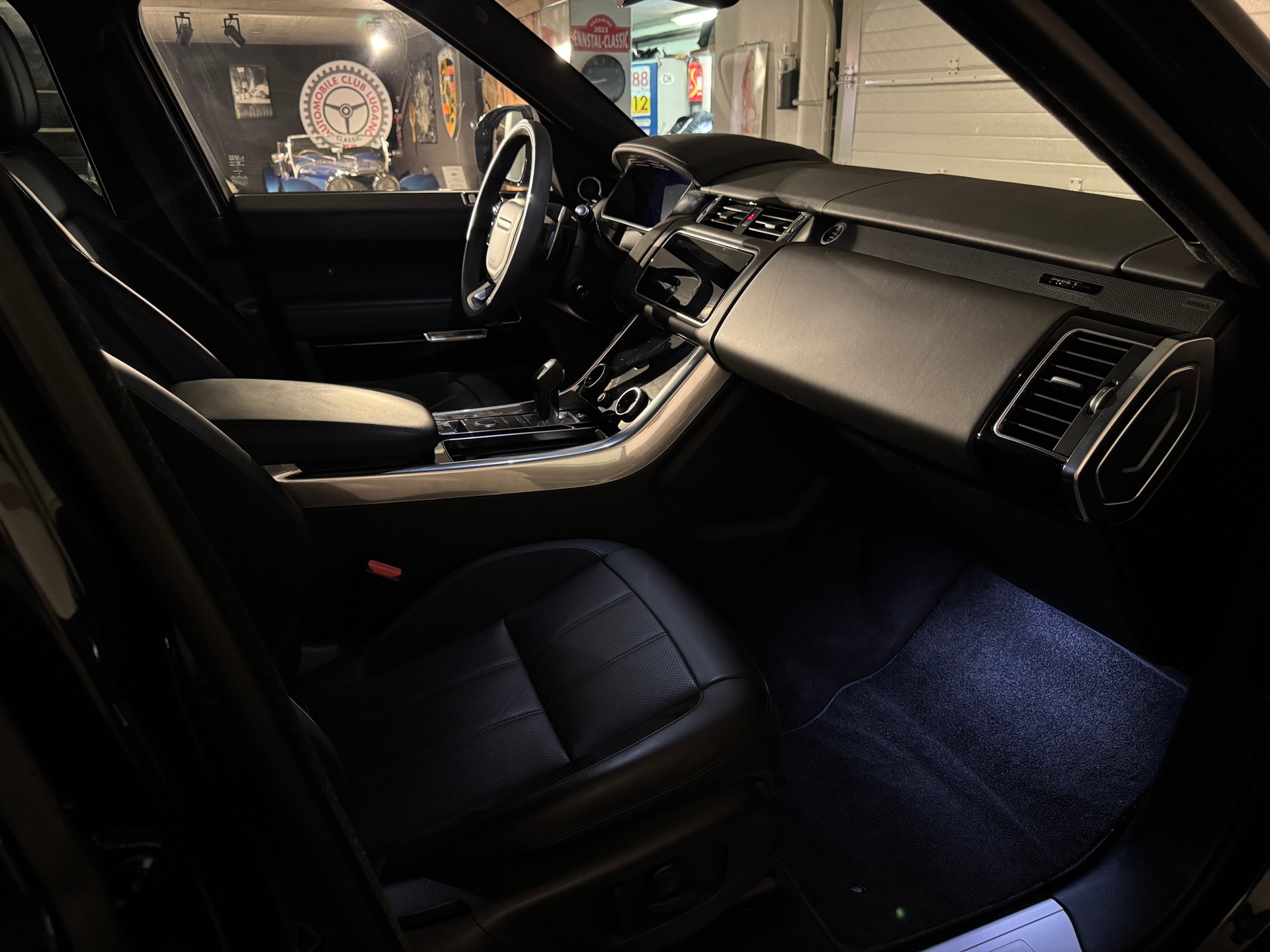 LAND ROVER Range Rover Sport P400 3.0 I6 MHEV HST Automatic-image-17
