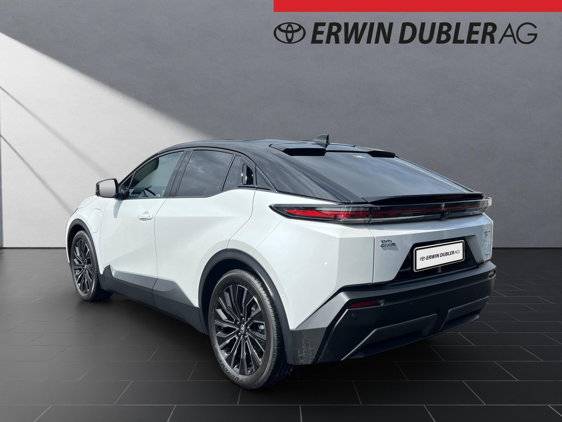 TOYOTA C-HR+ Premium AWD-showroom-element-2