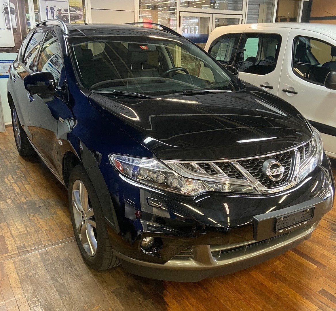 NISSAN 2.5 dCi 4x4 Executive Swiss Ed