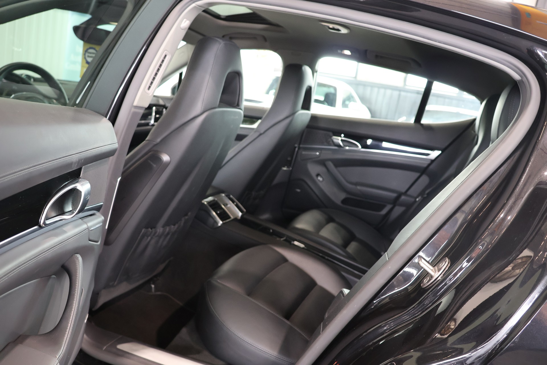 PORSCHE Panamera 4 3.6 PDK-image-14