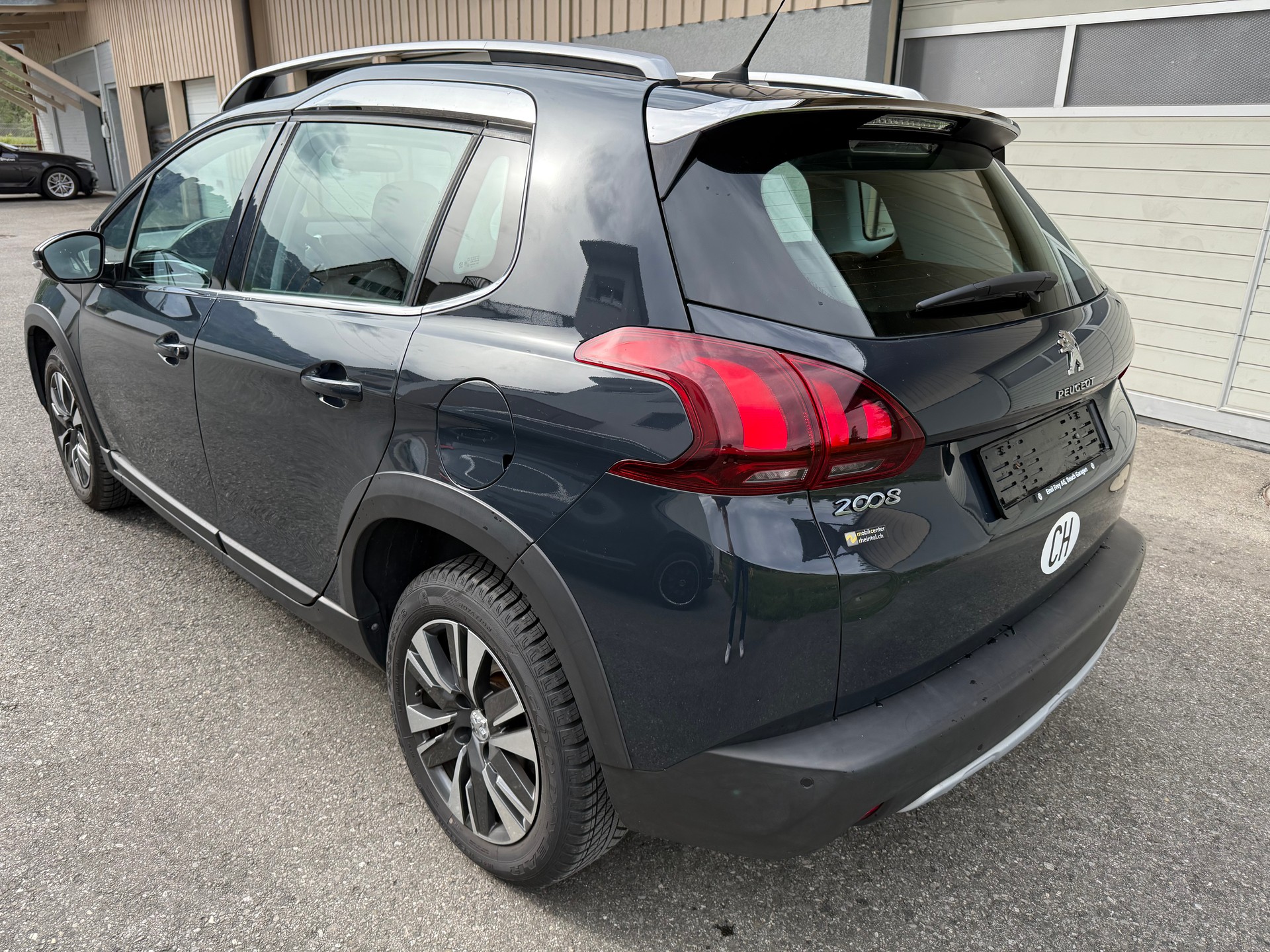 PEUGEOT 2008 1.5 BlueHDi Allure EAT-image-3