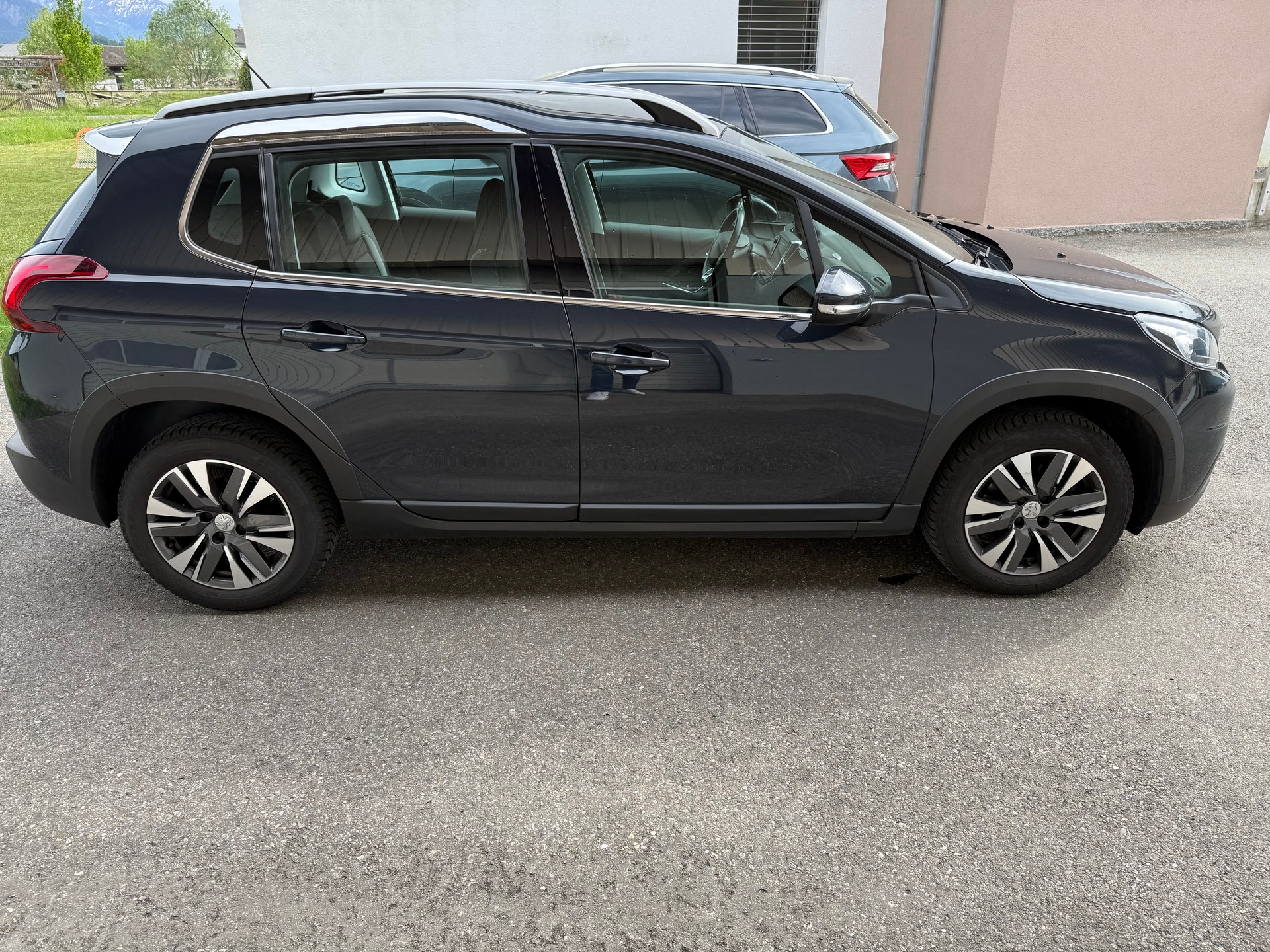 PEUGEOT 2008 1.5 BlueHDi Allure EAT-image-7