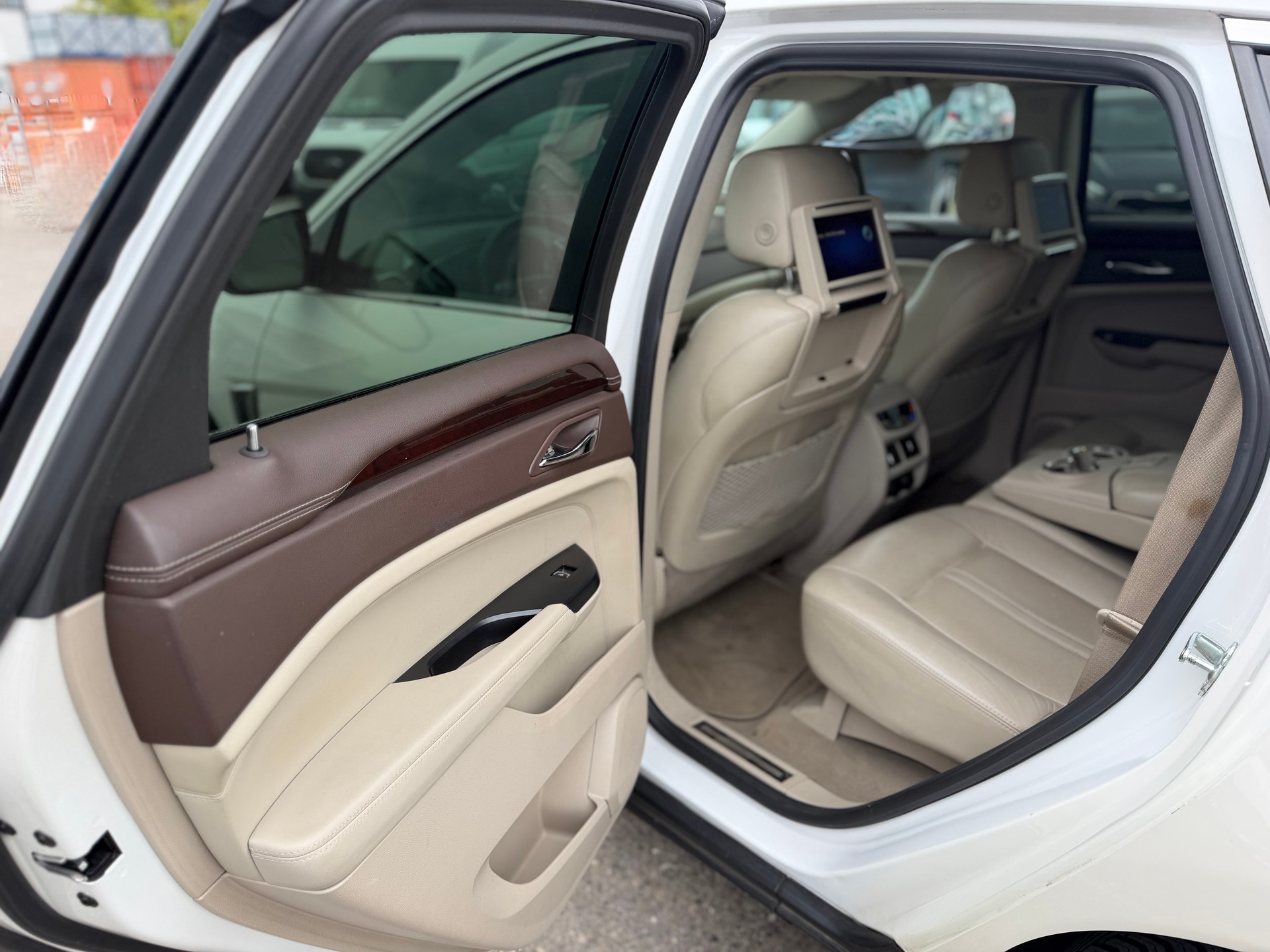 CADILLAC SRX 3.6 V6 Sport Luxury 4WD Automatic-image-14