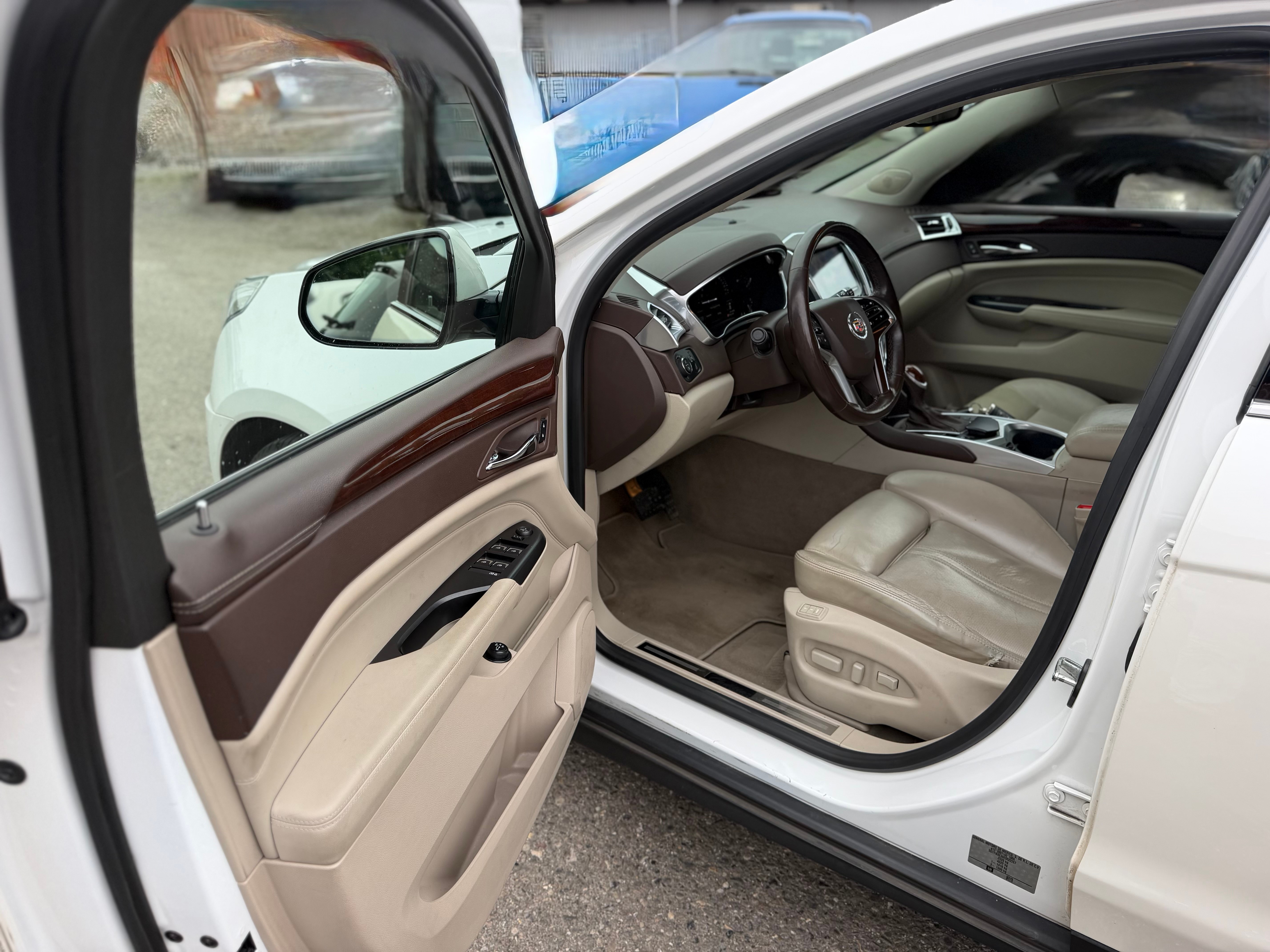 CADILLAC SRX 3.6 V6 Sport Luxury 4WD Automatic — slika 16