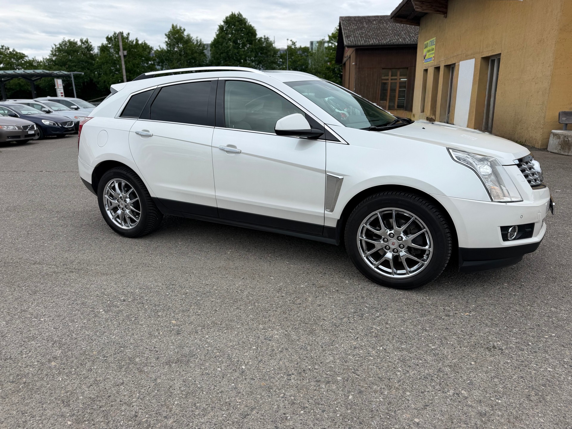 CADILLAC SRX 3.6 V6 Sport Luxury 4WD Automatic-image-2