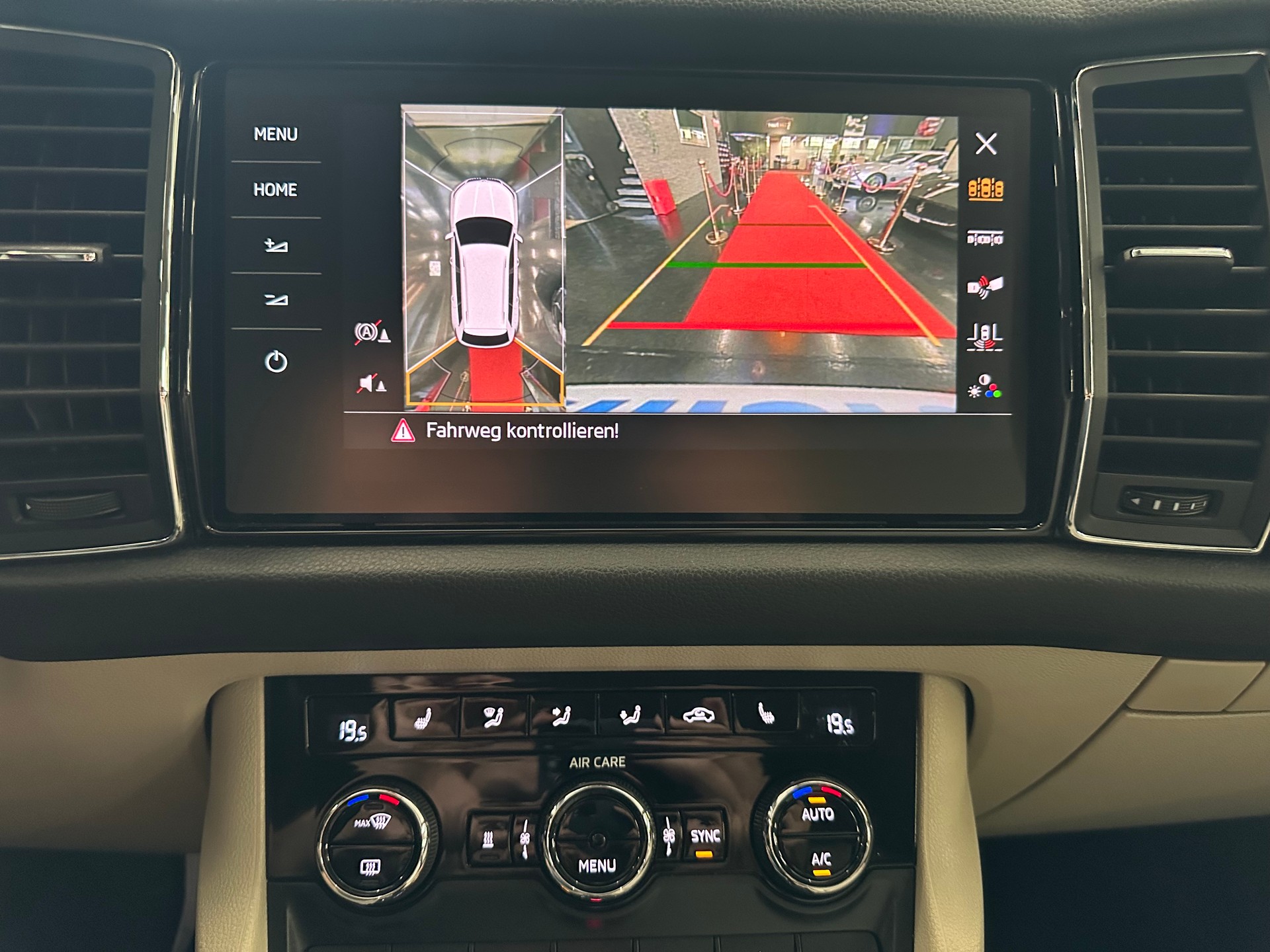 SKODA Kodiaq 2.0 TSI Style DSG 4x4-image-17