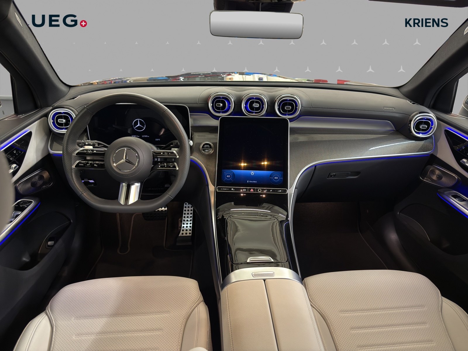MERCEDES-BENZ GLC 200 4M - AMG / 360 Grad Kamera / DIGITAL LIGHT / Soundsystem-image-10