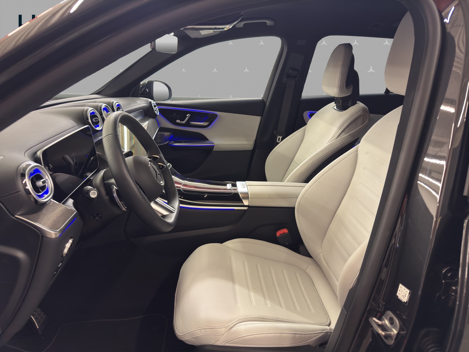 MERCEDES-BENZ GLC 200 4M - AMG / 360 Grad Kamera / DIGITAL LIGHT / Soundsystem-image-7