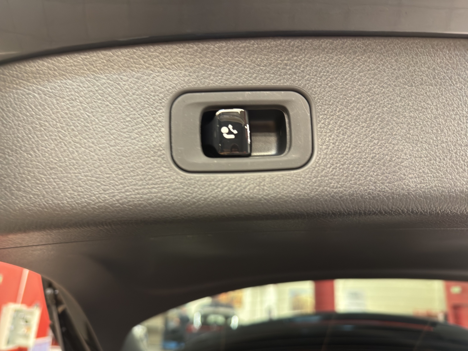 MERCEDES-BENZ GLC 200 4M - AMG / 360 Grad Kamera / DIGITAL LIGHT / Soundsystem-image-15