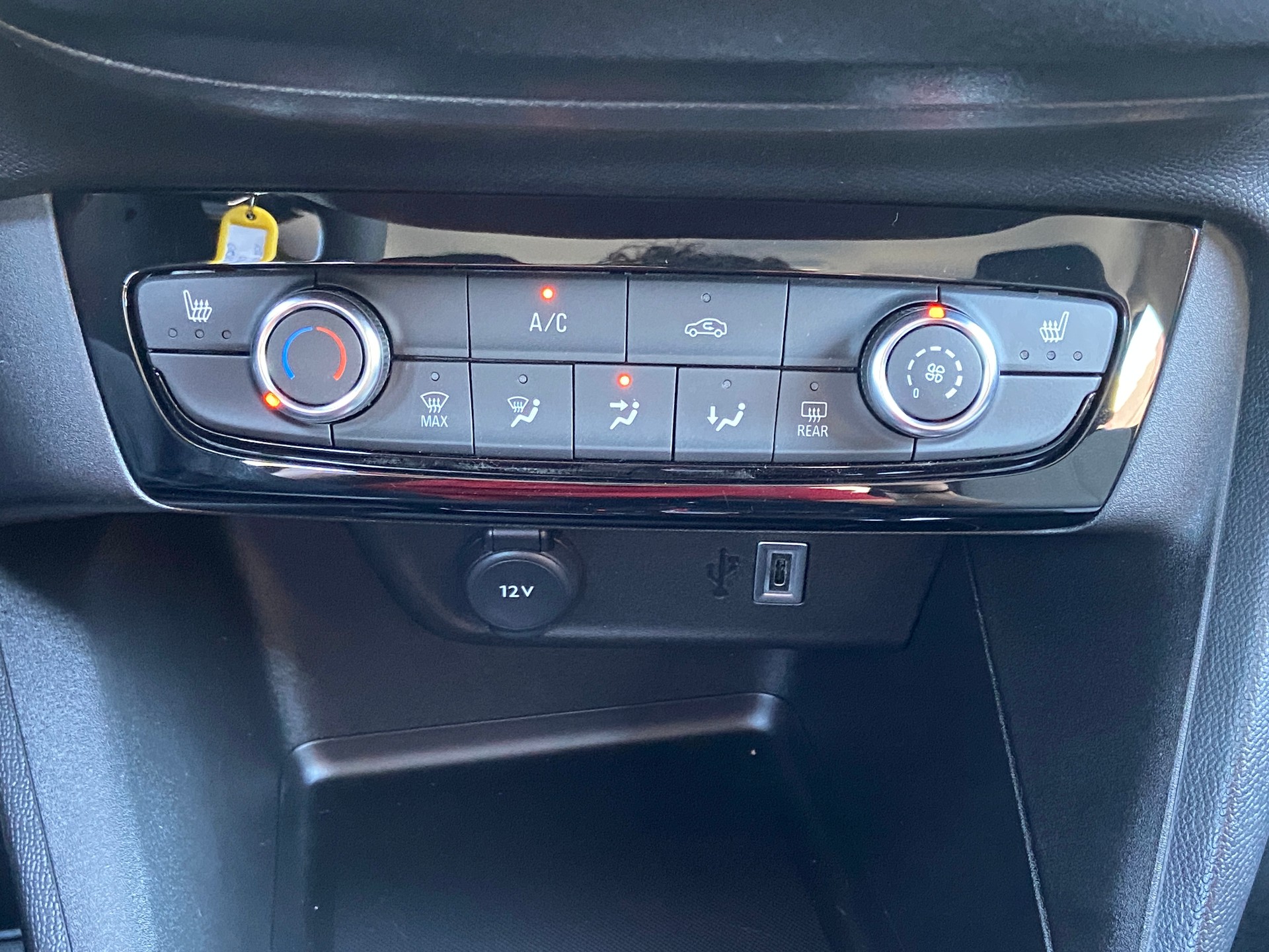 OPEL Corsa 1.2 MHEV Edition - Automat-image-10