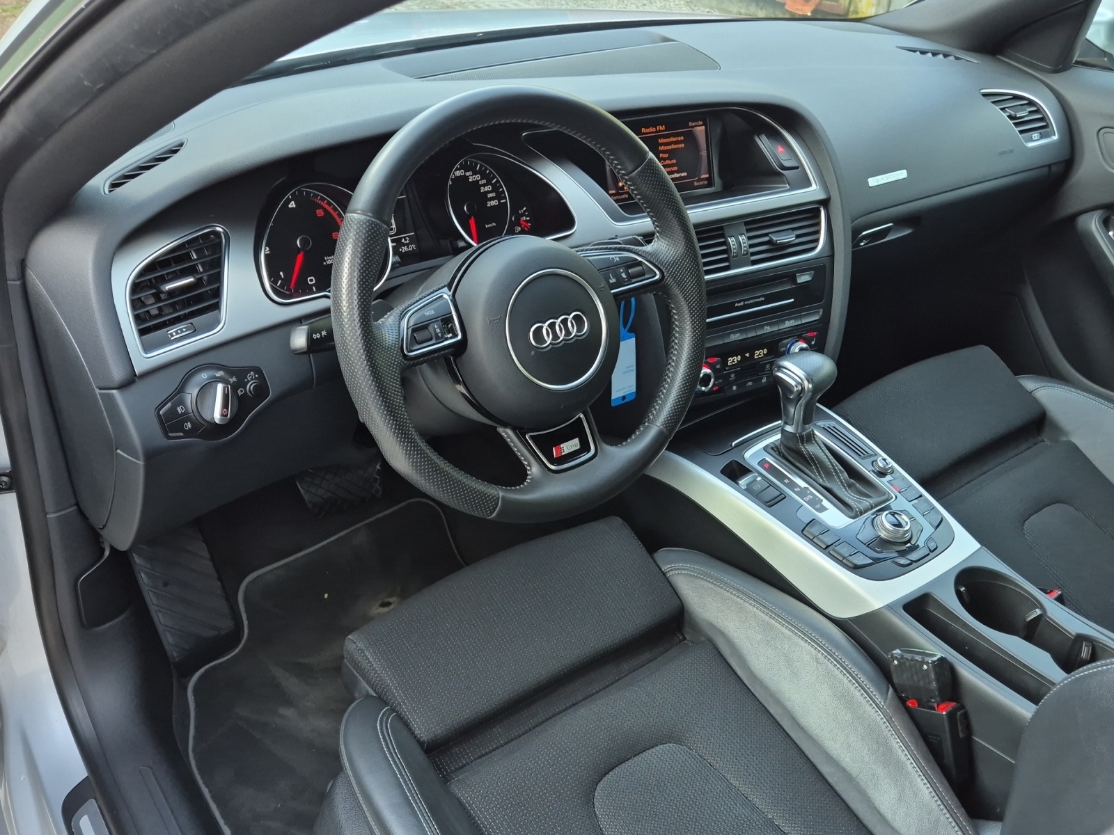 AUDI A5 Sportback 3.0 TDI quattro S-LINE-image-15