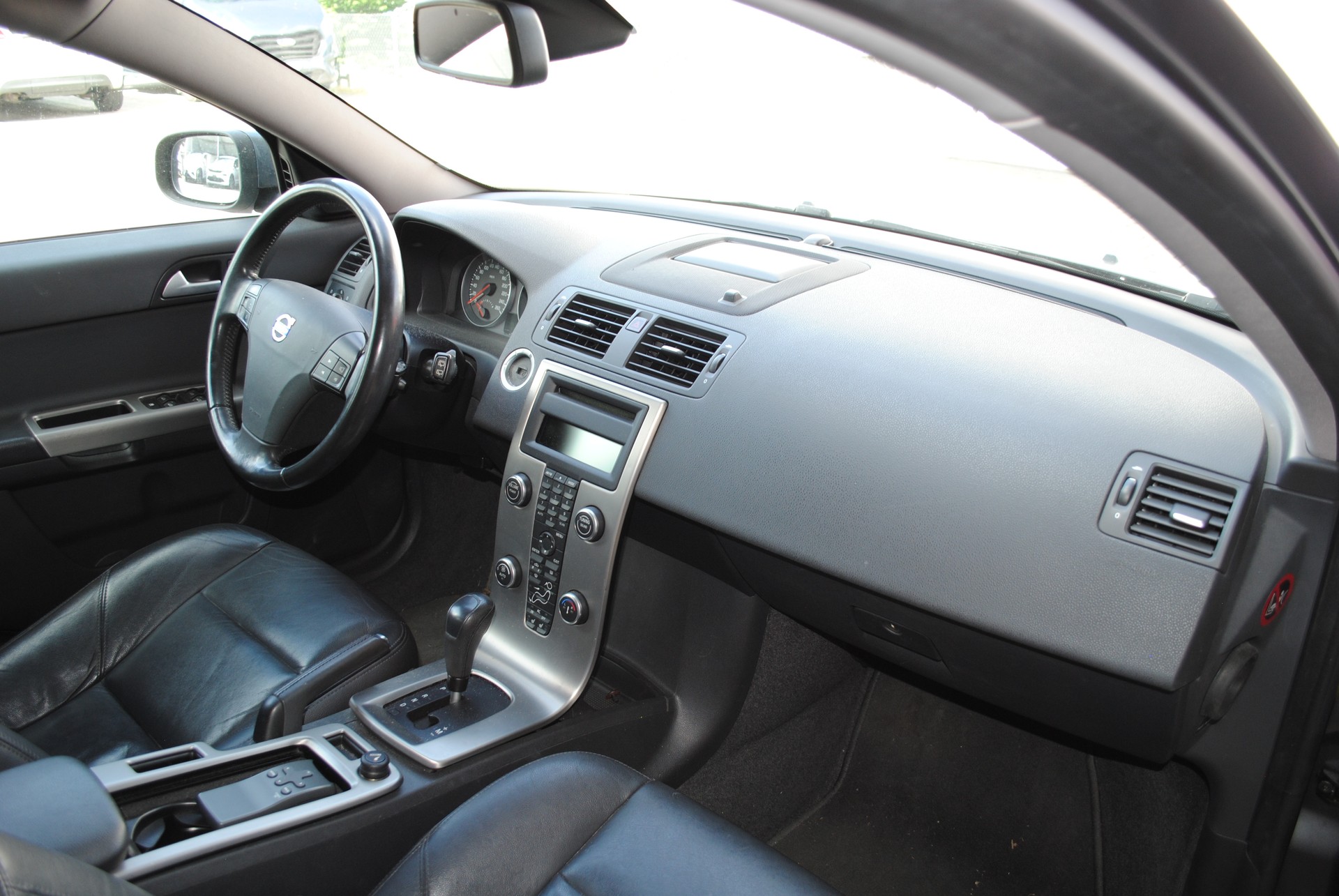 VOLVO V50 2.0D-image-7