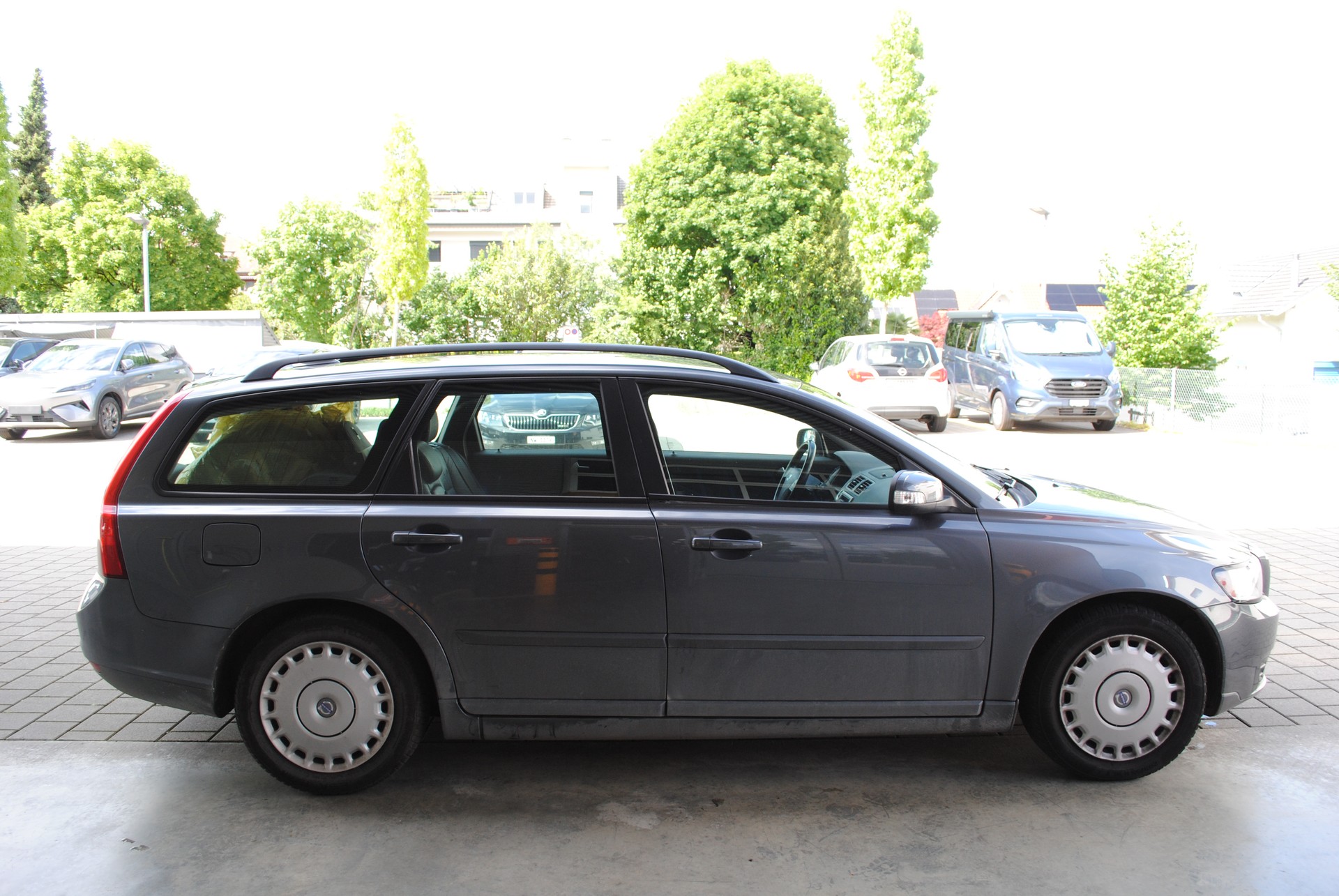 VOLVO V50 2.0D-image-5